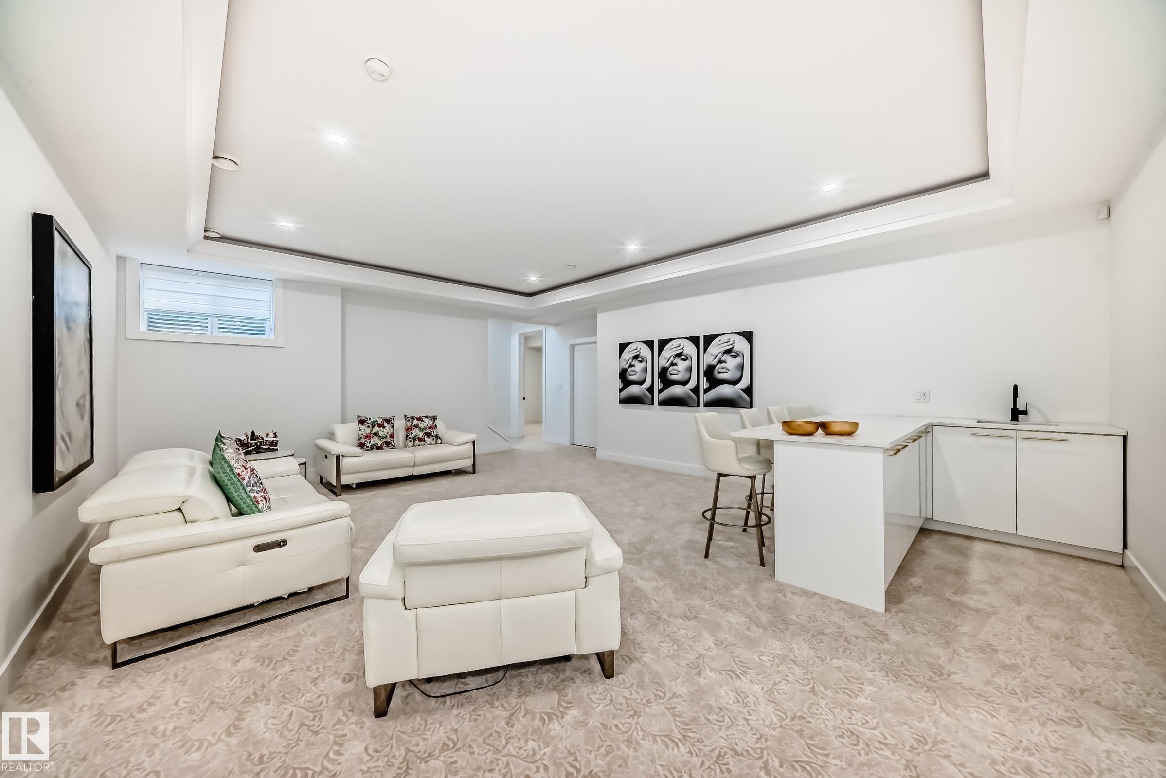 2747 Wheaton Drive, Edmonton, AB - Indoor