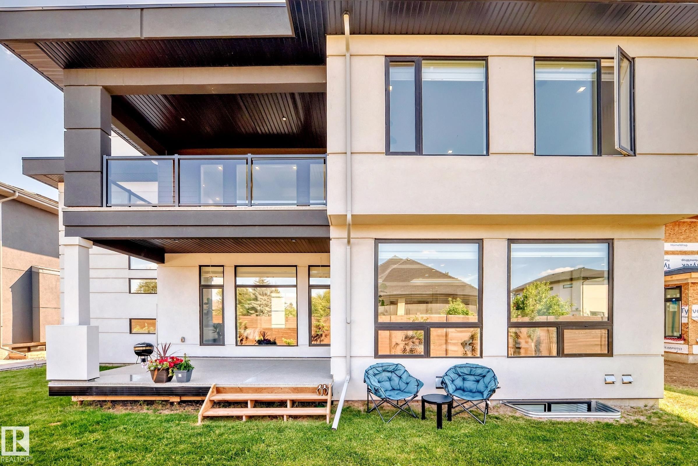 2747 Wheaton Drive, Edmonton, AB - Outdoor With Balcony With Exterior