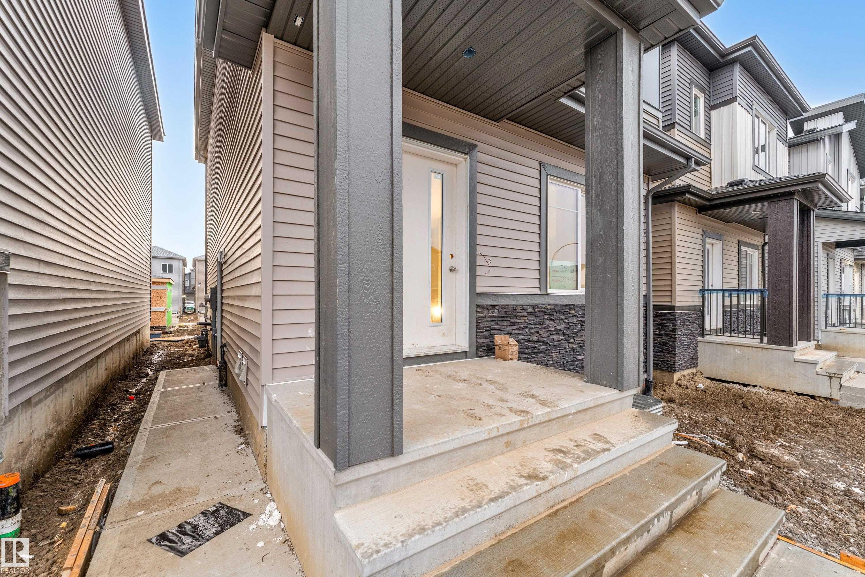 252 24 Street Sw, Edmonton, AB - Outdoor