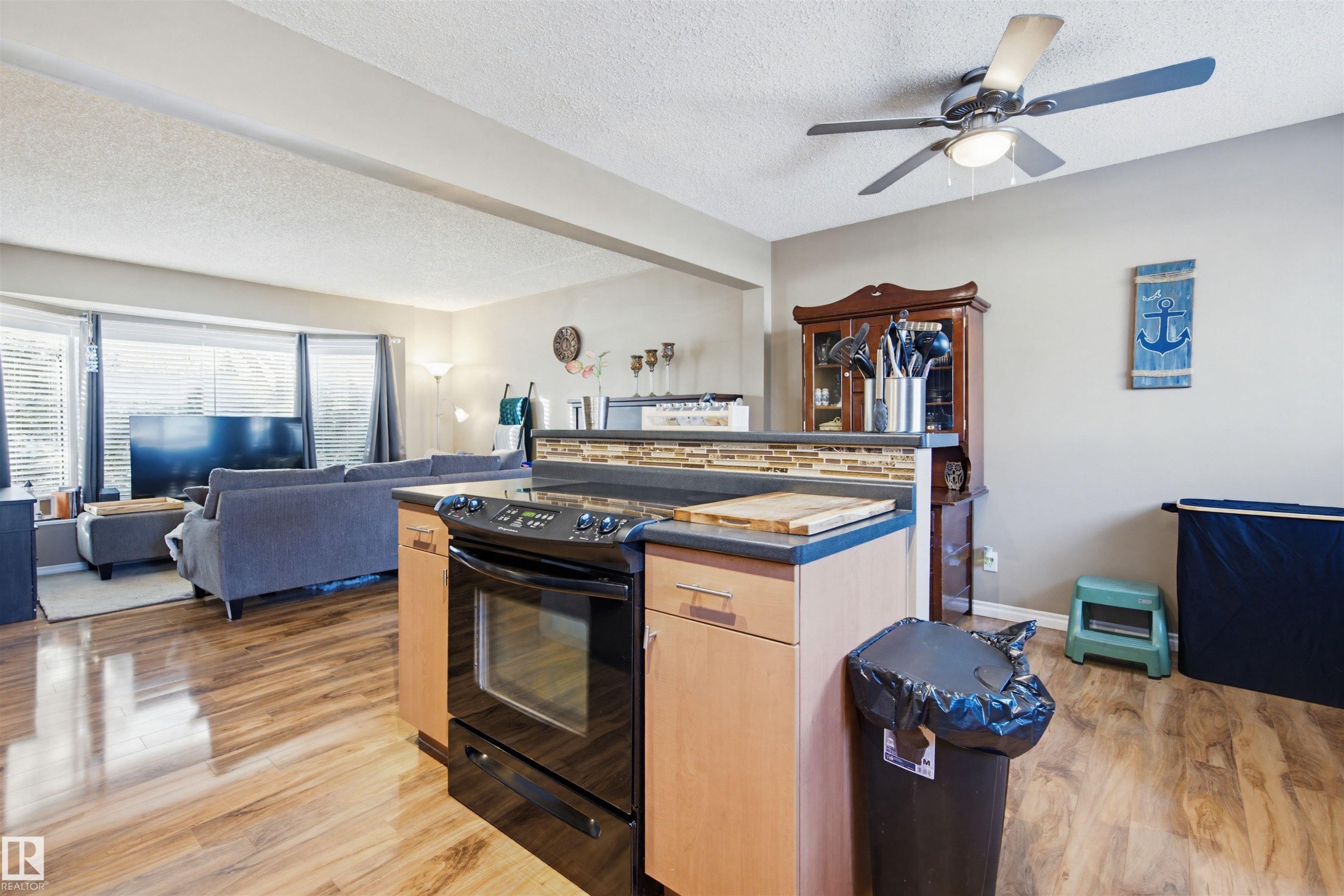 3426 120 Avenue, Edmonton, AB - Indoor