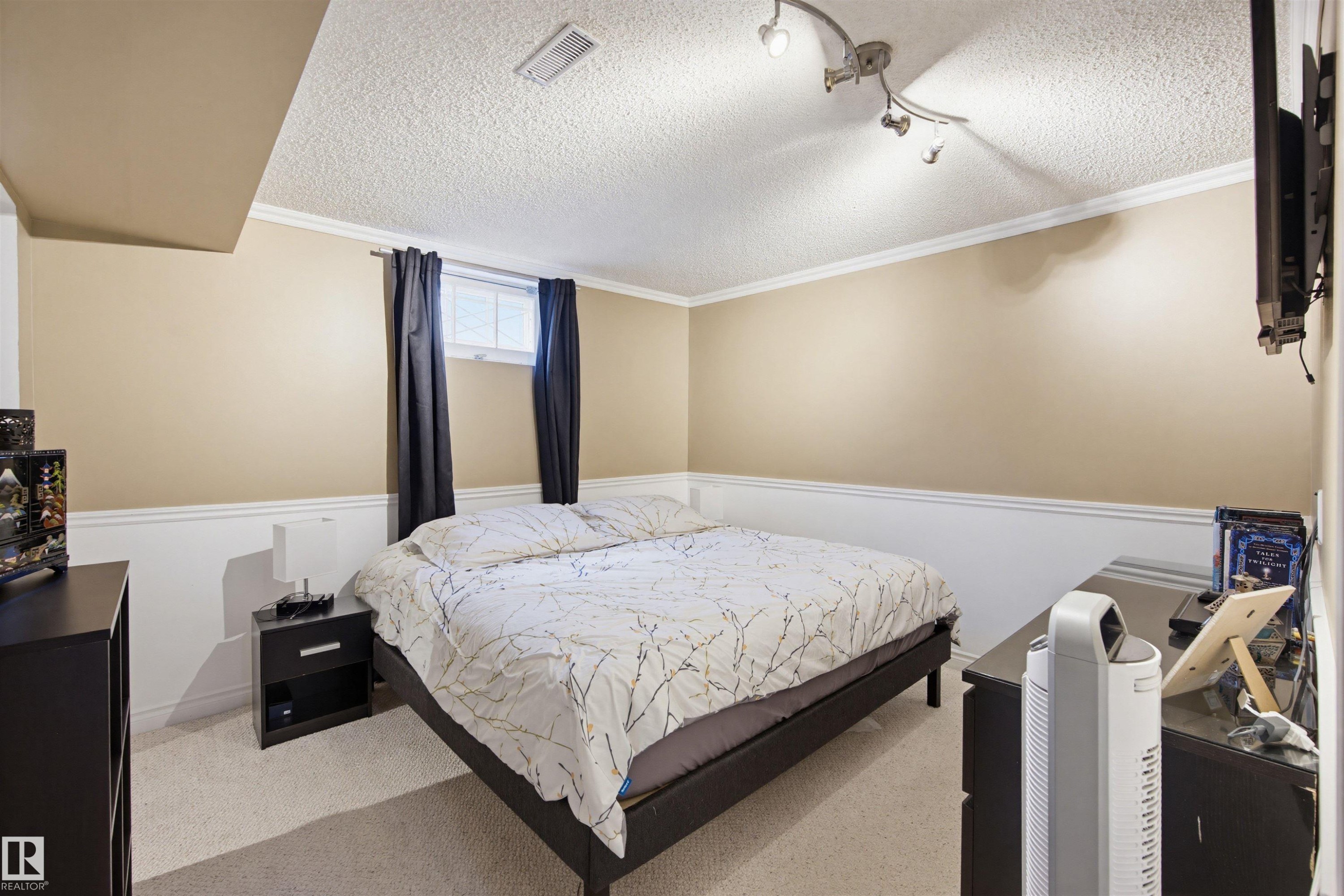 3426 120 Avenue, Edmonton, AB - Indoor Photo Showing Bedroom
