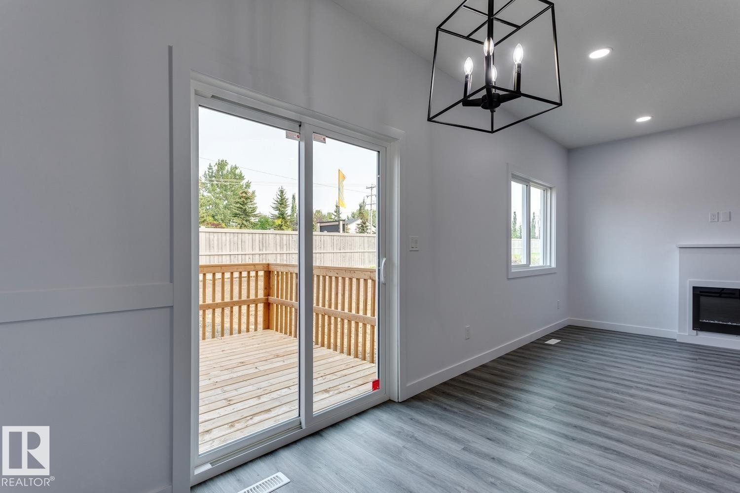 35 Caledon Crescent, Spruce Grove, AB - Indoor Photo Showing Other Room With Fireplace