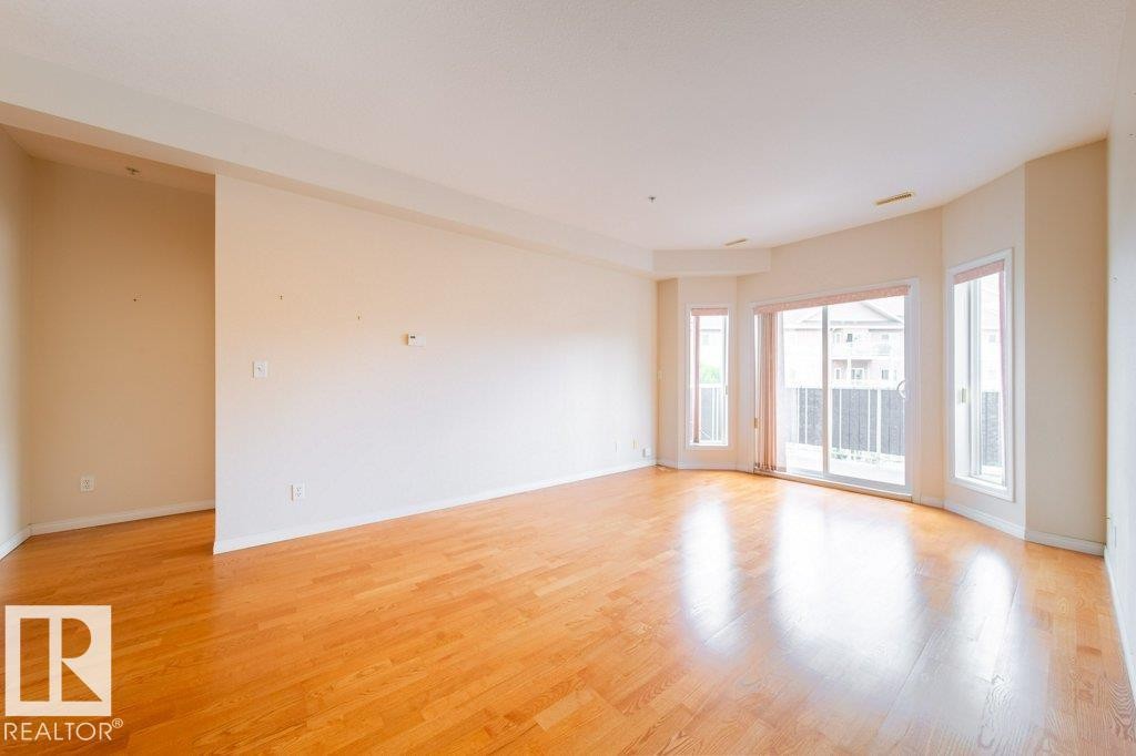 303 4304 139 Avenue, Edmonton, AB - Indoor Photo Showing Other Room