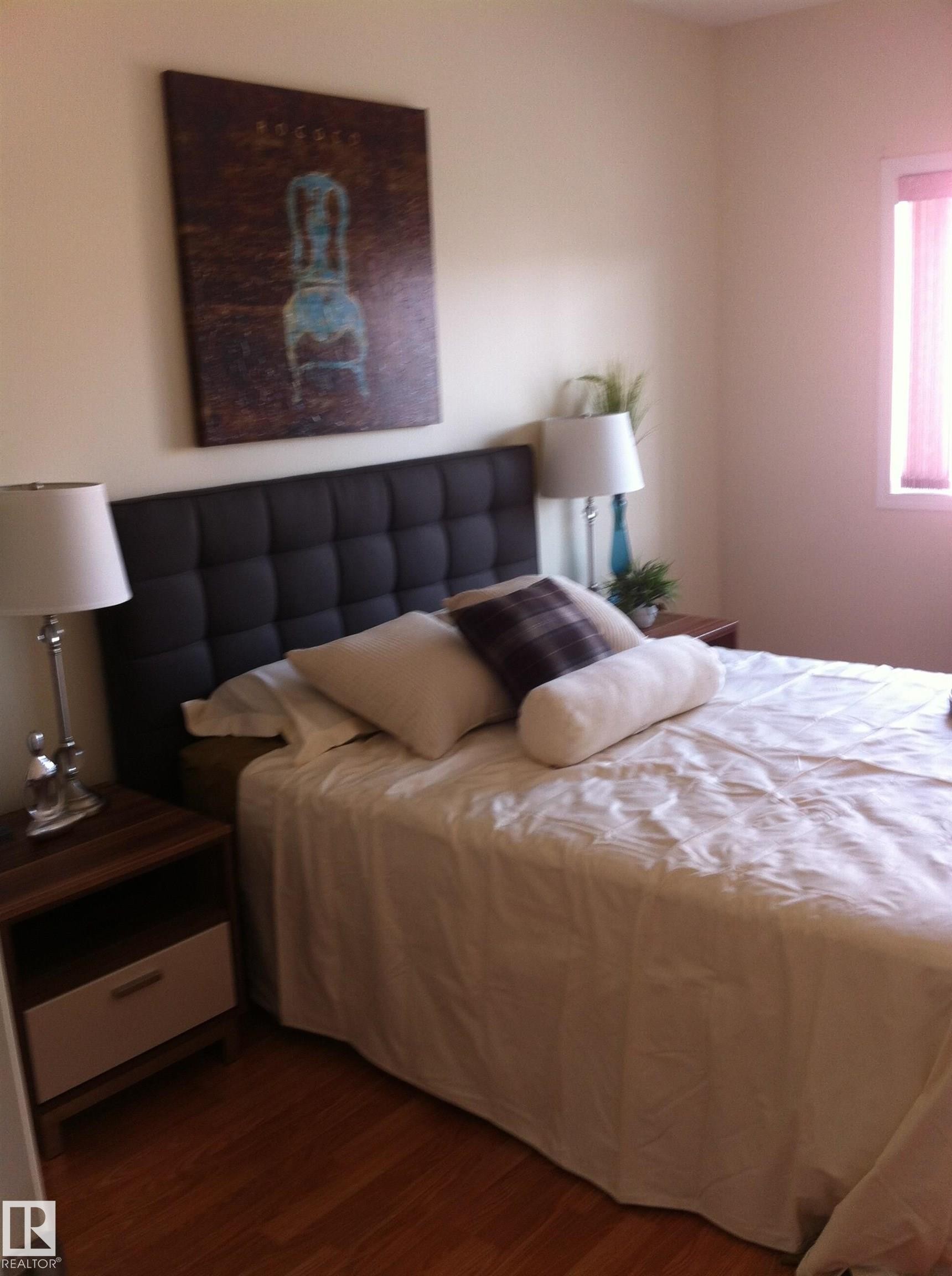 303 4304 139 Avenue, Edmonton, AB - Indoor Photo Showing Bedroom