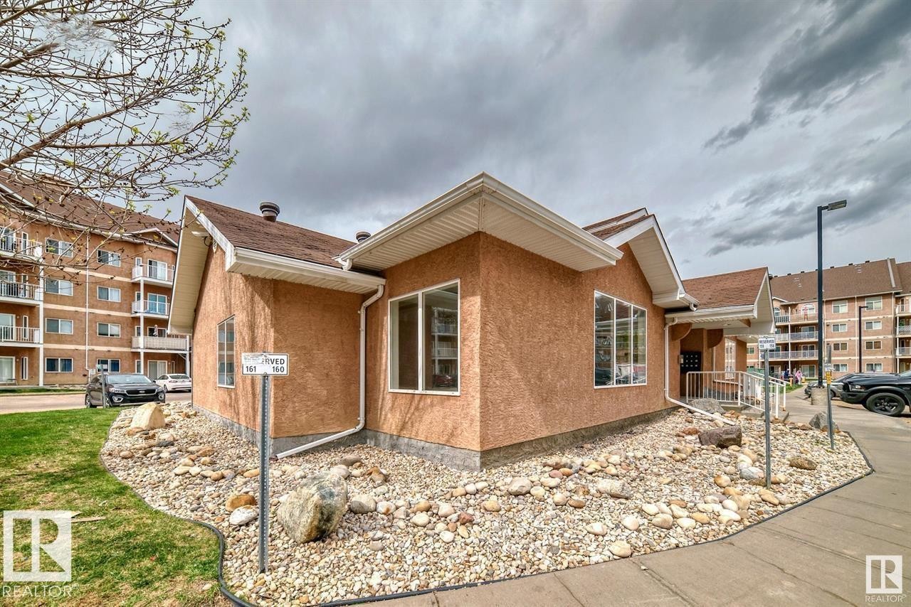 303 4304 139 Avenue, Edmonton, AB - Outdoor