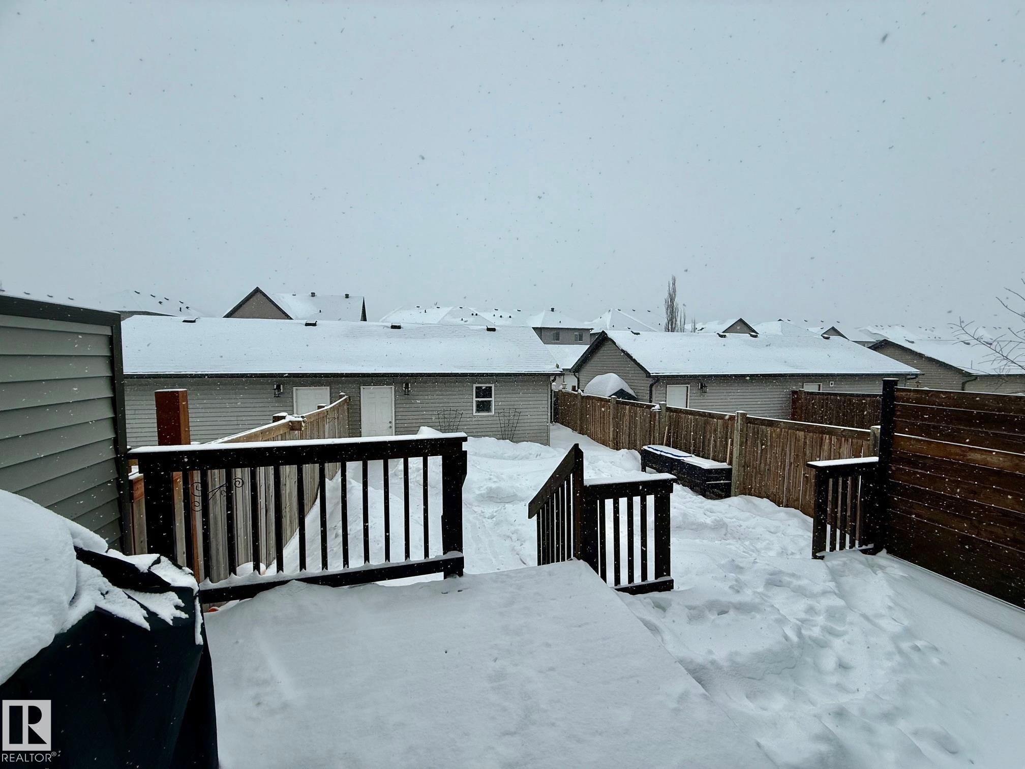 321 Pioneer Road, Spruce Grove, AB - Outdoor With Exterior