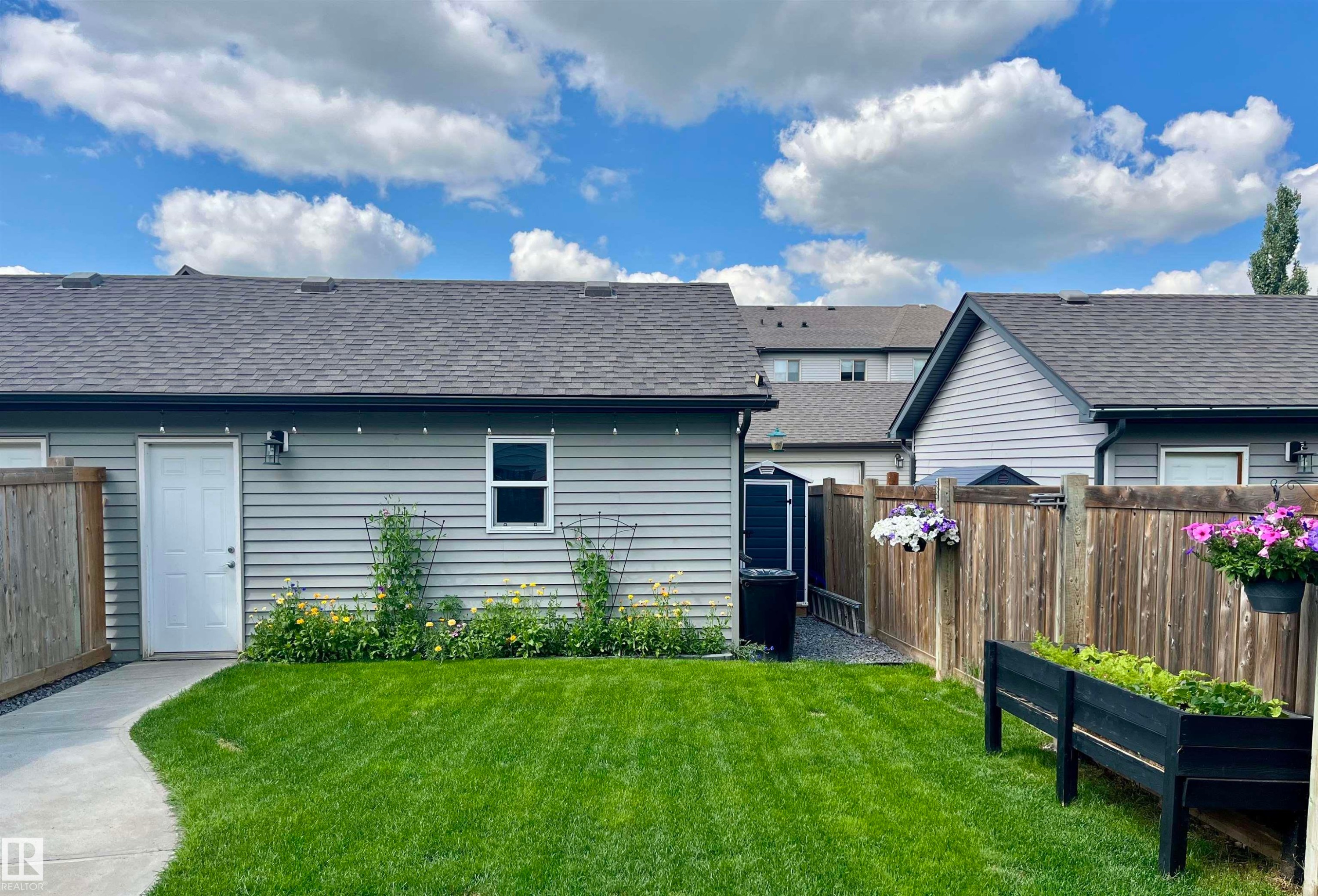 321 Pioneer Road, Spruce Grove, AB - Outdoor