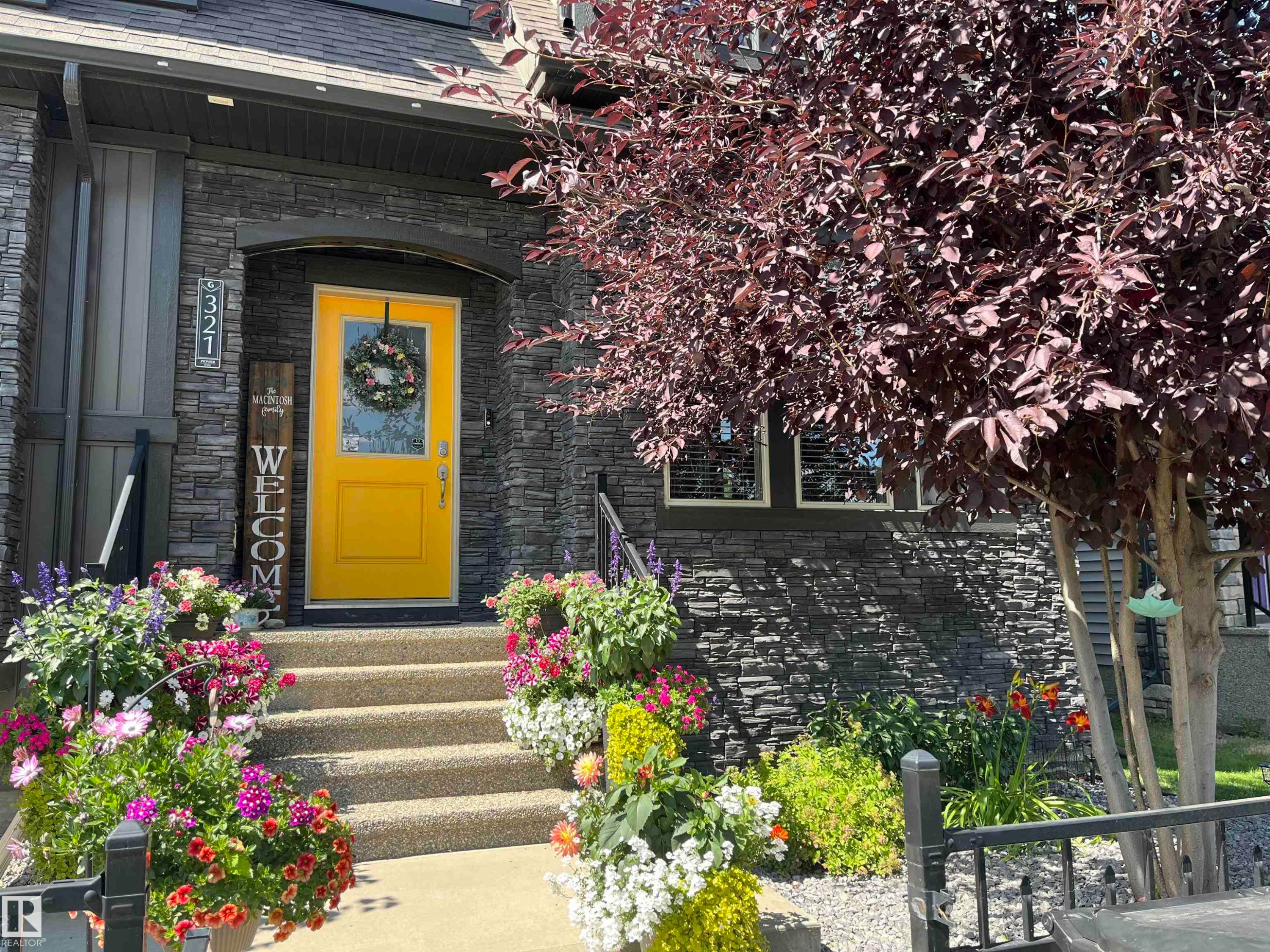 321 Pioneer Road, Spruce Grove, AB - Outdoor