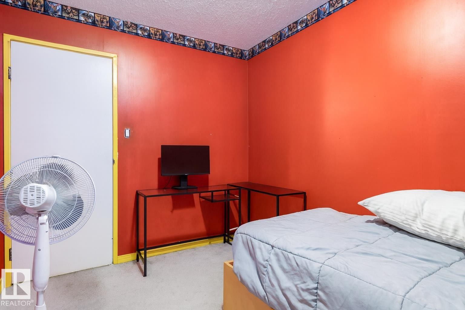 224 Callingwood Two Two, Edmonton, AB - Indoor Photo Showing Bedroom