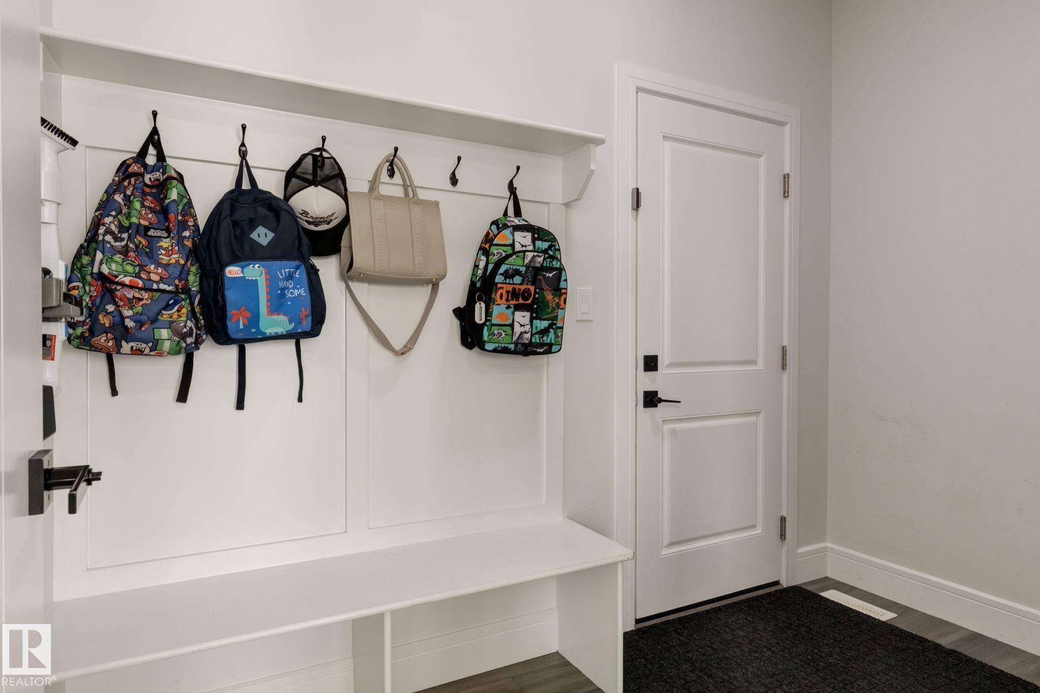 6456 King Wynd, Edmonton, AB - Indoor Photo Showing Other Room