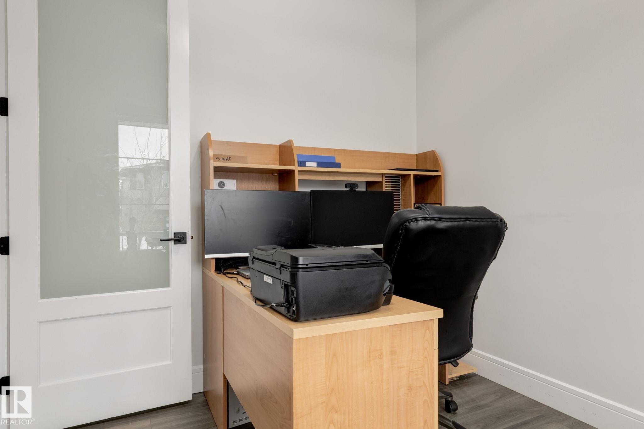 6456 King Wynd, Edmonton, AB - Indoor