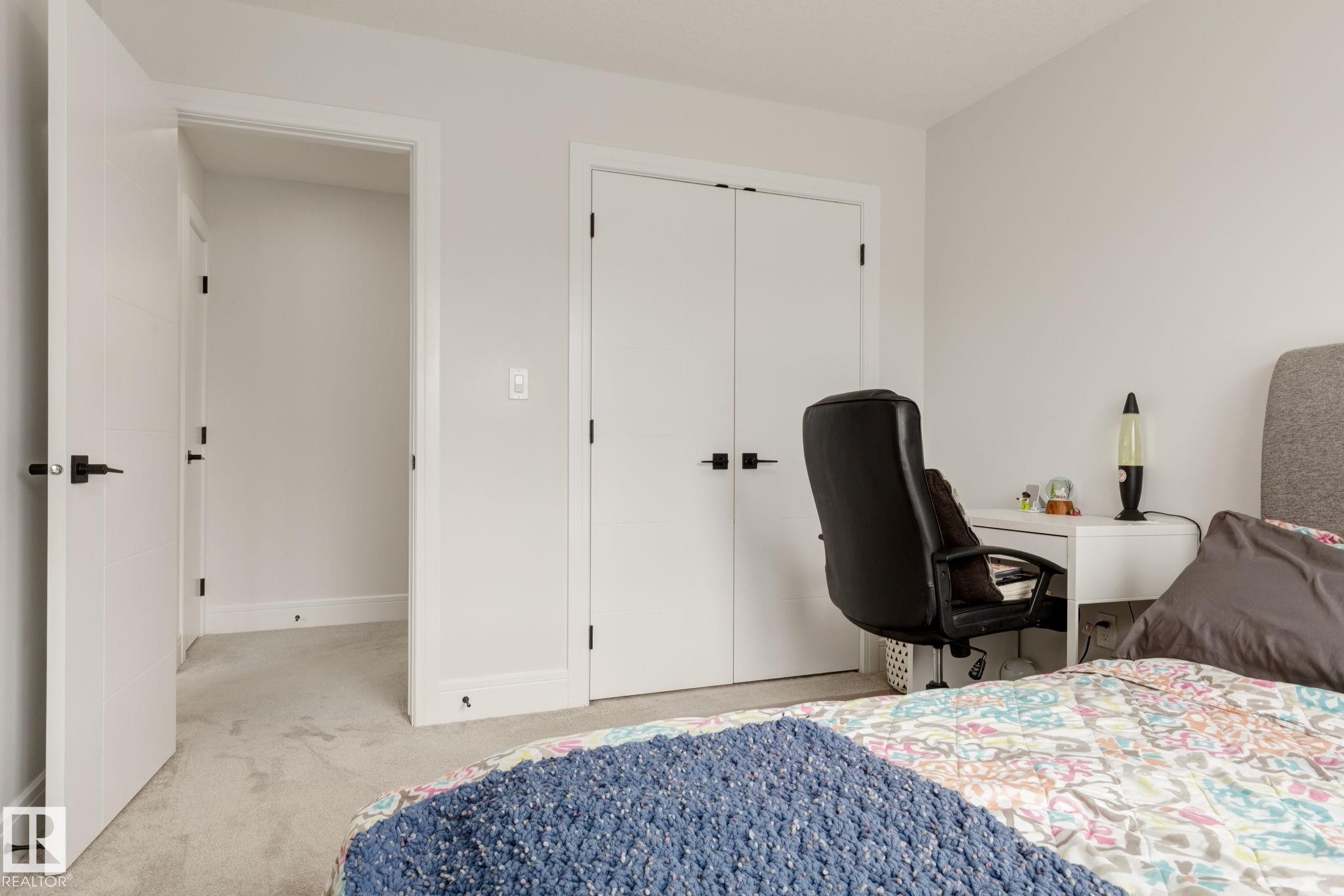 6456 King Wynd, Edmonton, AB - Indoor Photo Showing Bedroom