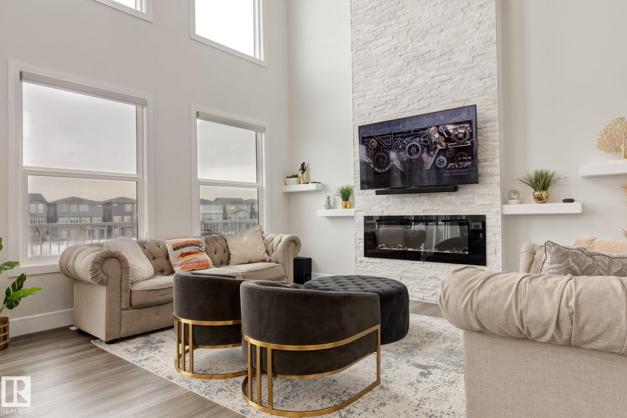 6456 King Wynd, Edmonton, AB - Indoor Photo Showing Living Room With Fireplace