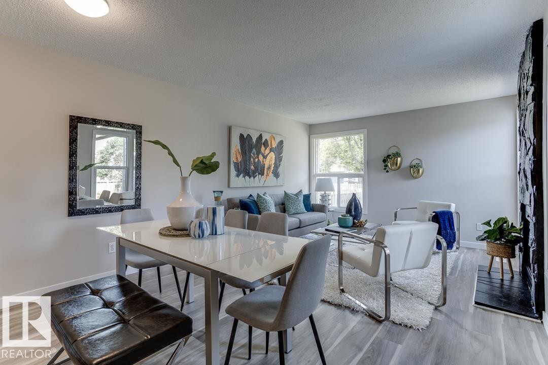 7032 Mill Woods Road S, Edmonton, AB - Indoor