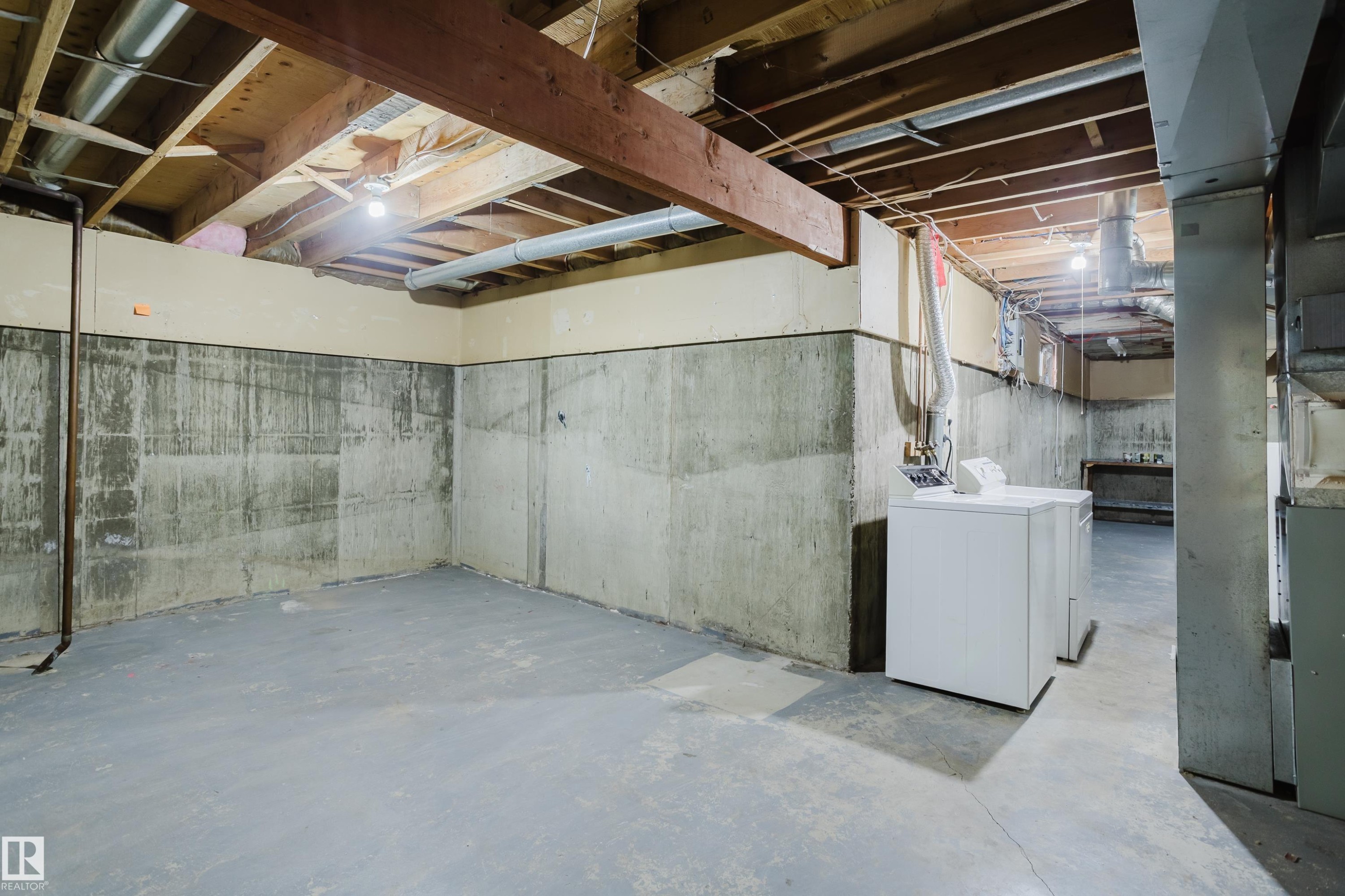 7032 Mill Woods Road S, Edmonton, AB - Indoor Photo Showing Basement
