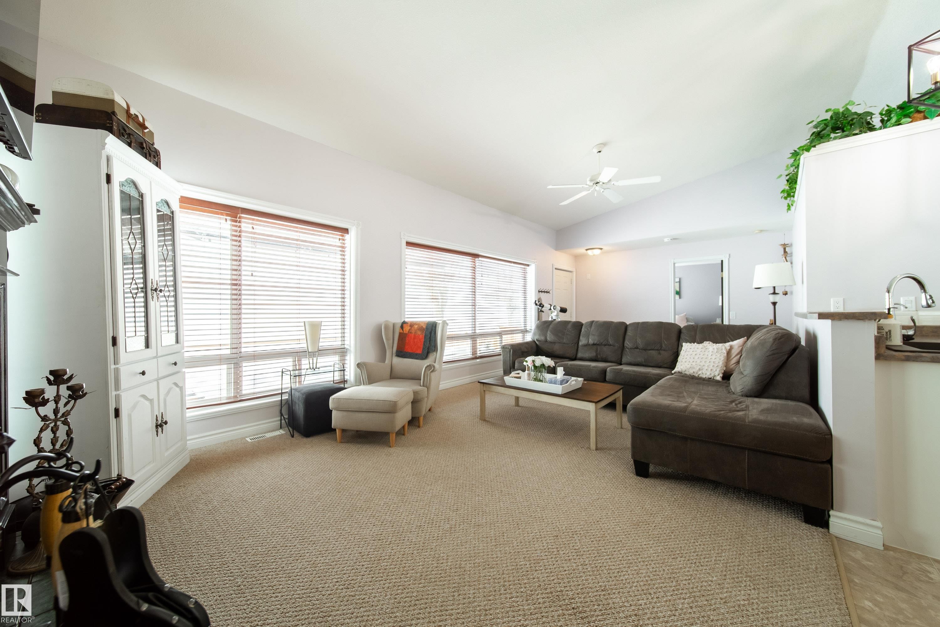 5319 51 Avenue, Rural Lac Ste. Anne County, AB - Indoor