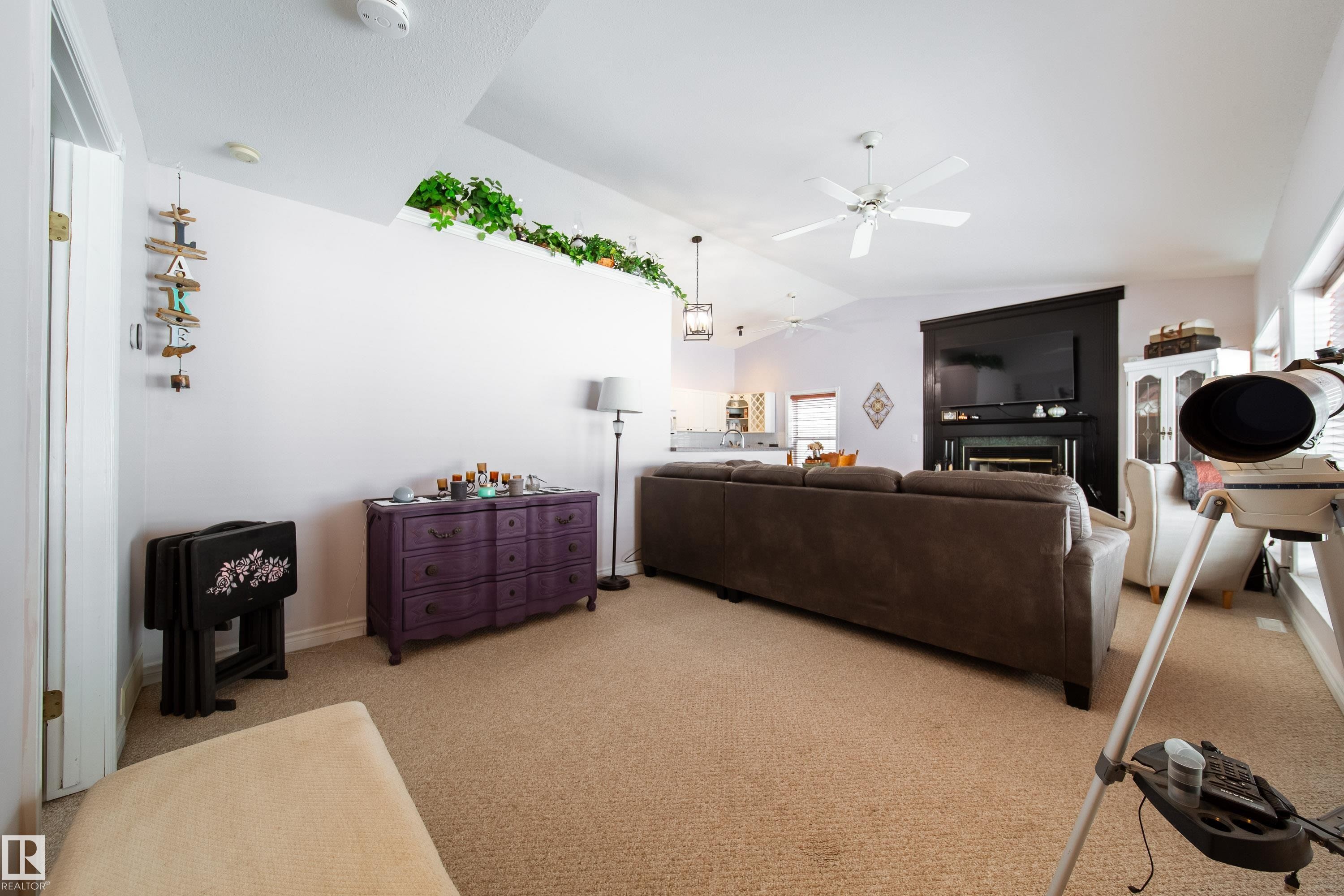 5319 51 Avenue, Rural Lac Ste. Anne County, AB - Indoor