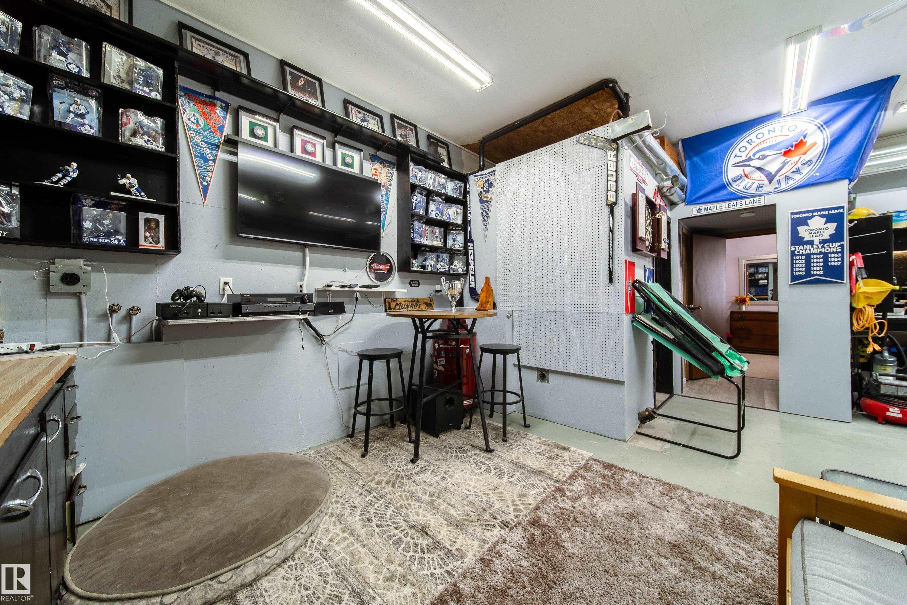 5319 51 Avenue, Rural Lac Ste. Anne County, AB - Indoor