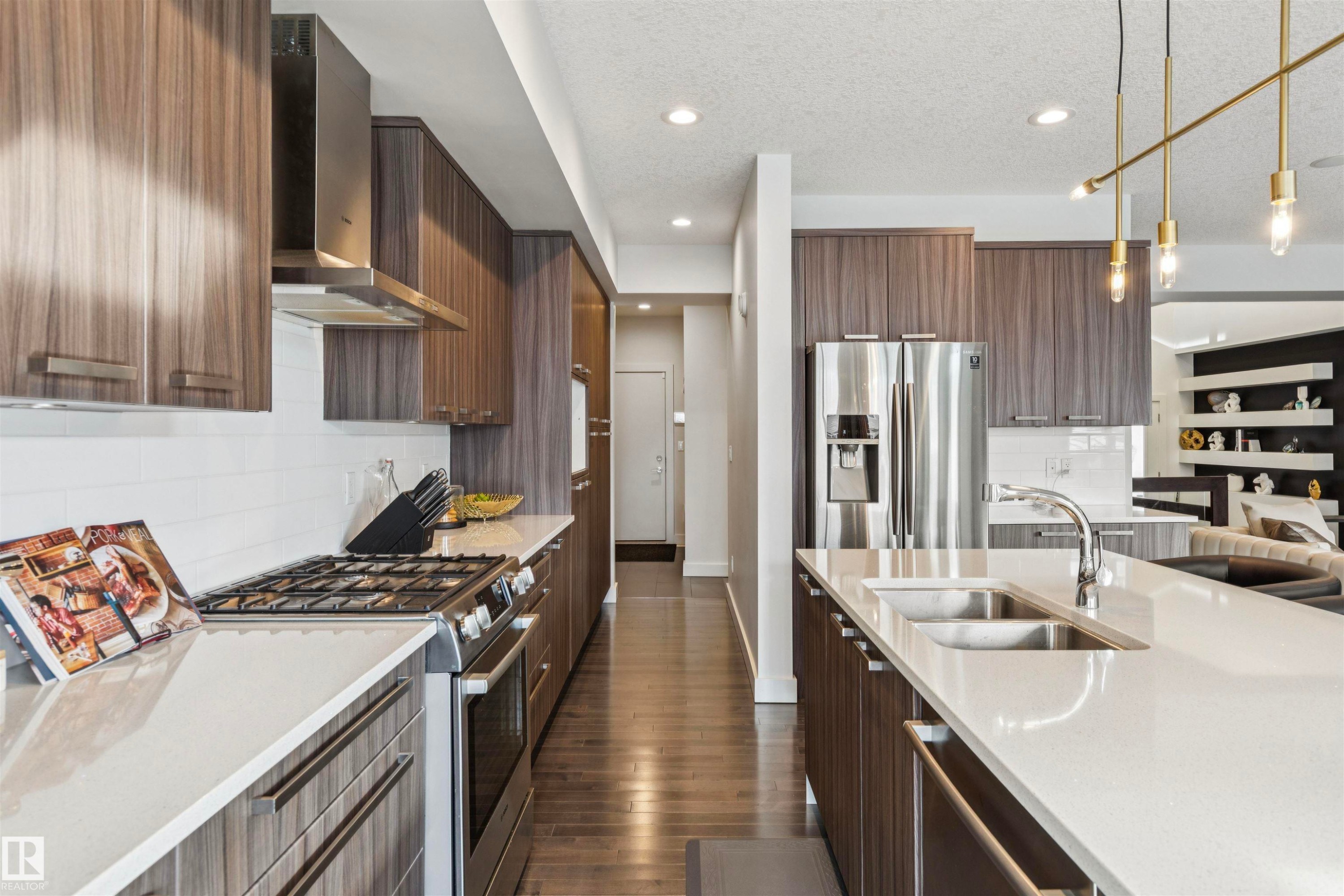3112 Allan Landing Landing, Edmonton, AB - Indoor Photo Showing Kitchen With Double Sink With Upgraded Kitchen
