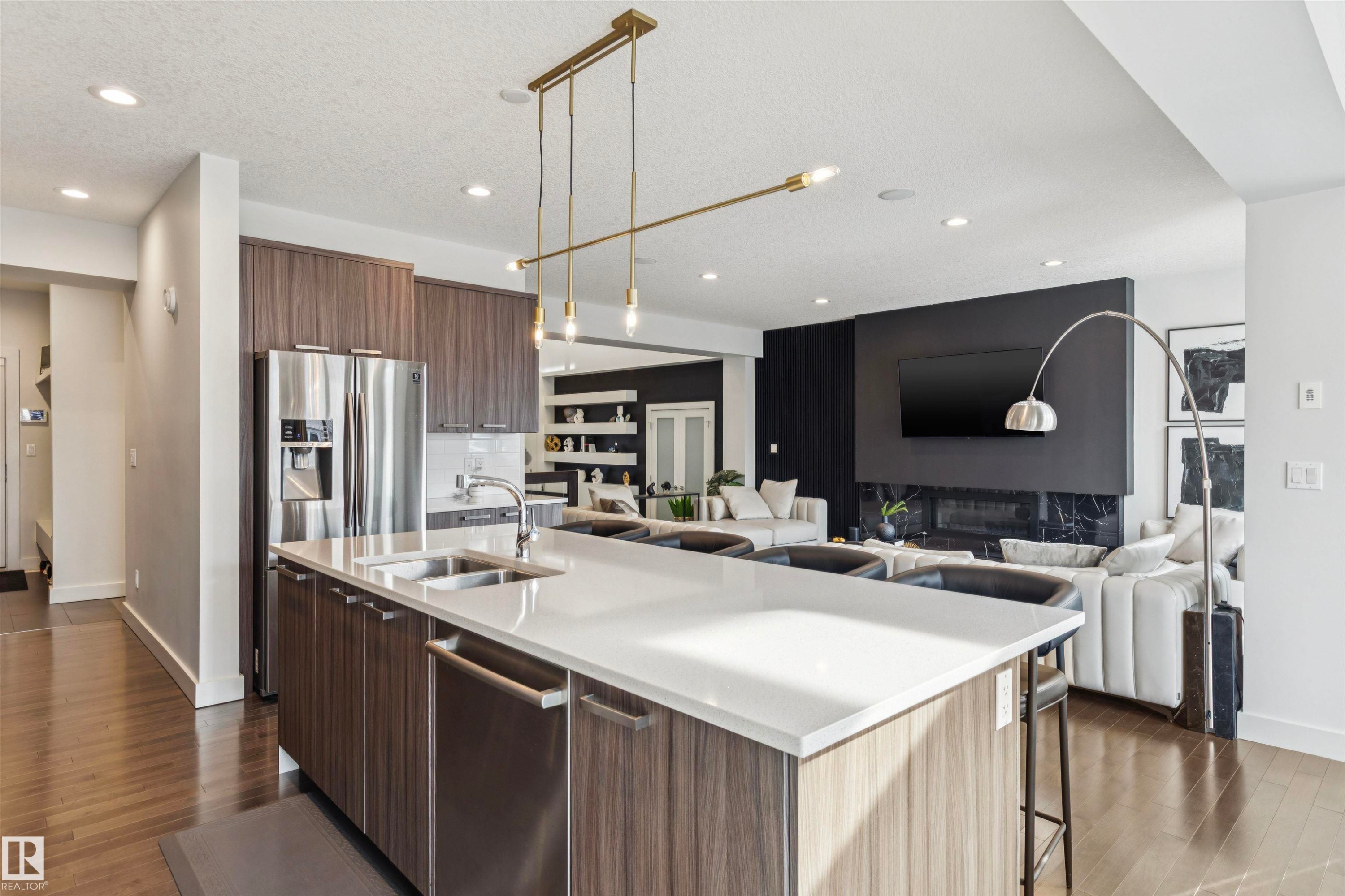 3112 Allan Landing Landing, Edmonton, AB - Indoor Photo Showing Kitchen With Double Sink With Upgraded Kitchen
