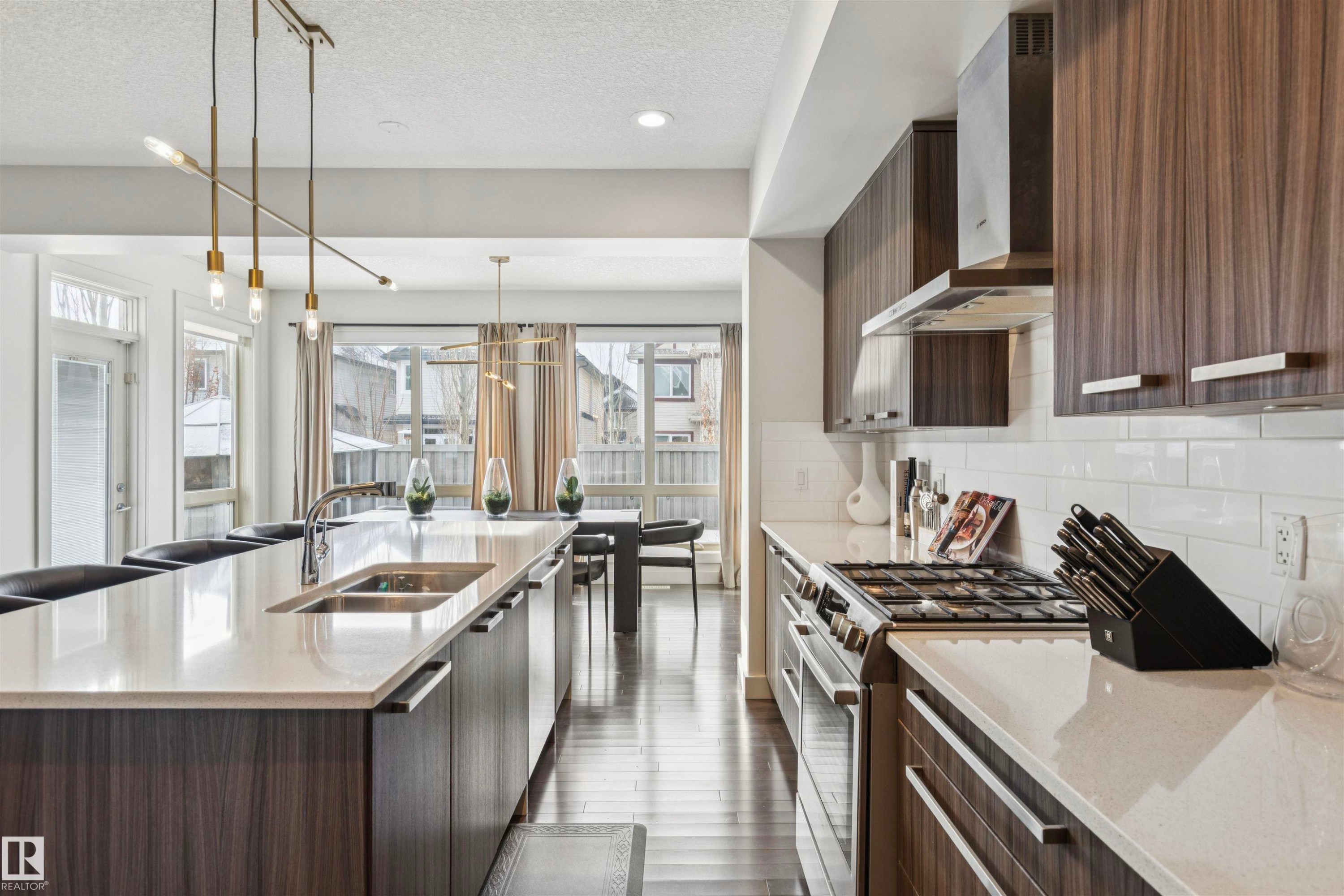 3112 Allan Landing Landing, Edmonton, AB - Indoor Photo Showing Kitchen With Double Sink With Upgraded Kitchen