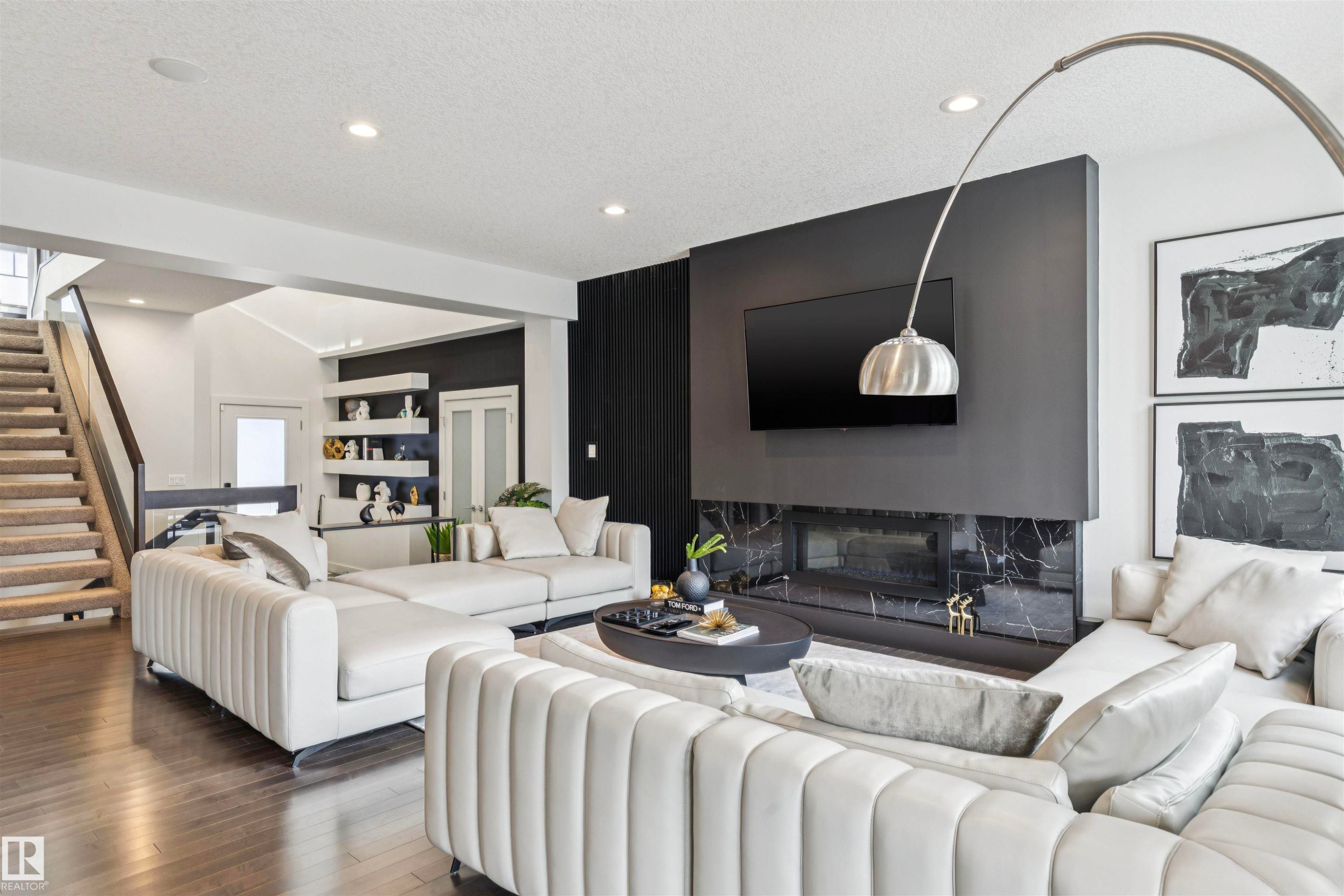 3112 Allan Landing Landing, Edmonton, AB - Indoor Photo Showing Living Room