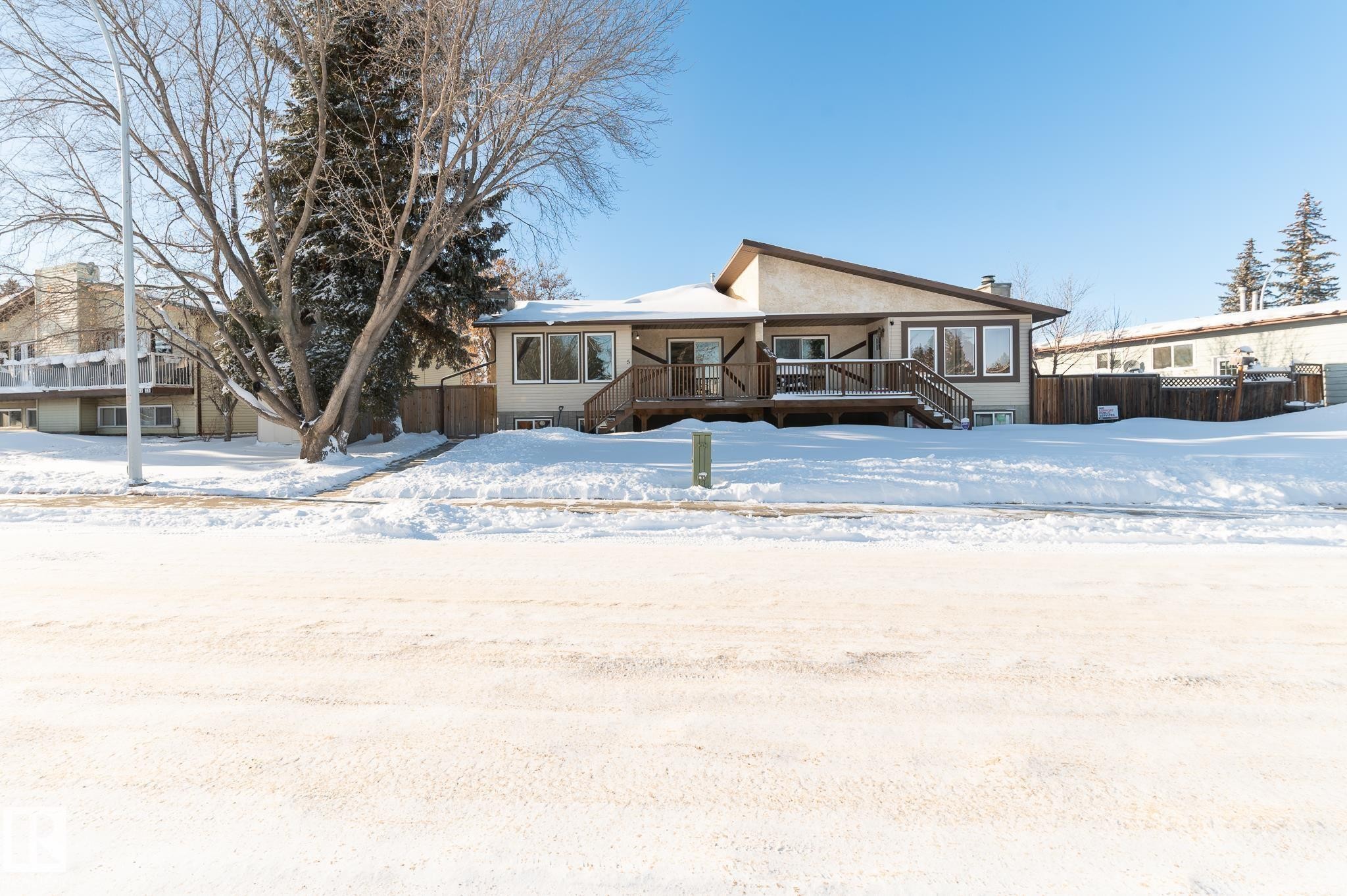 5 Brown Street, Stony Plain, AB
