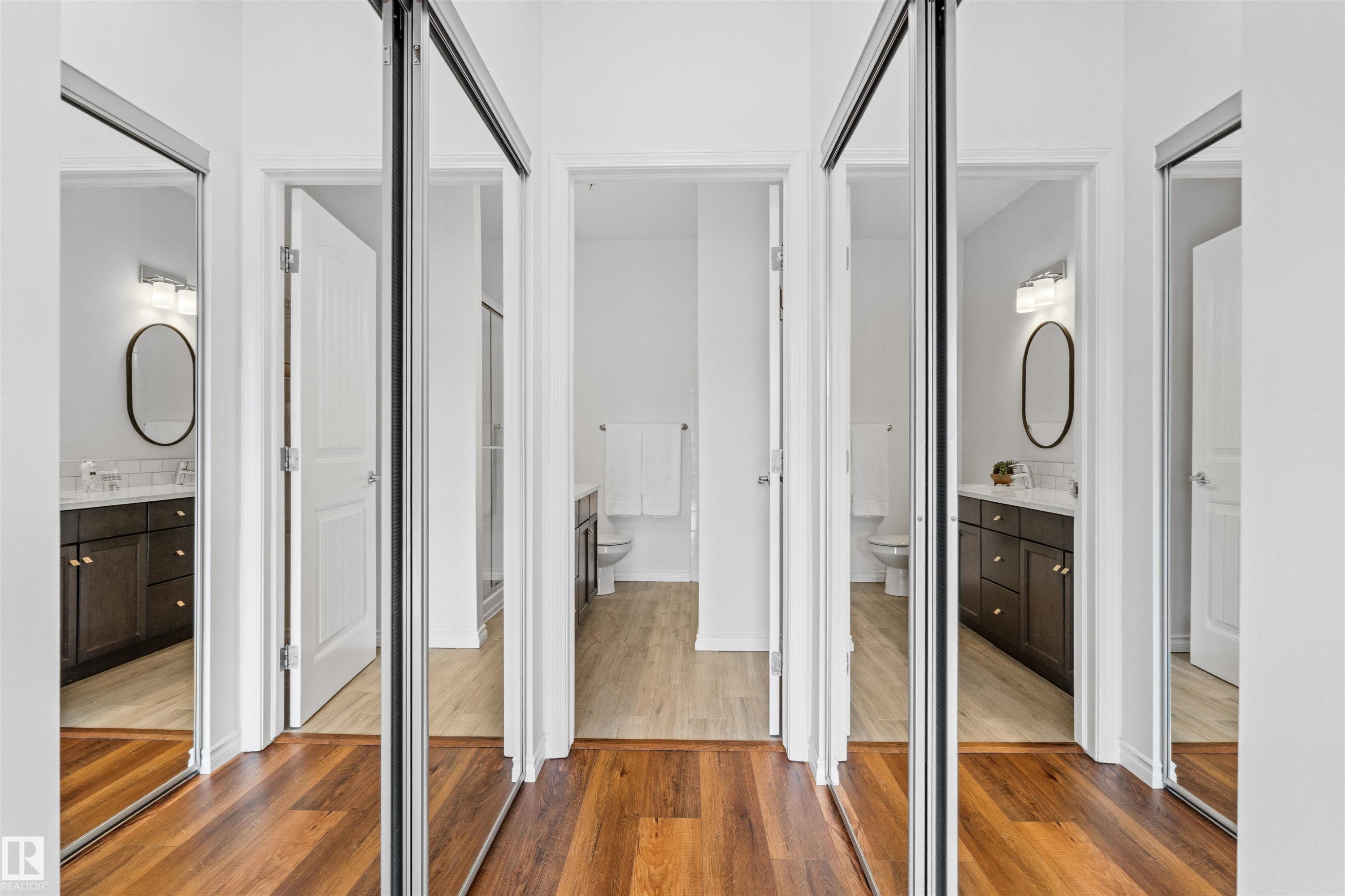 Edmonton, AB - Indoor Photo Showing Other Room