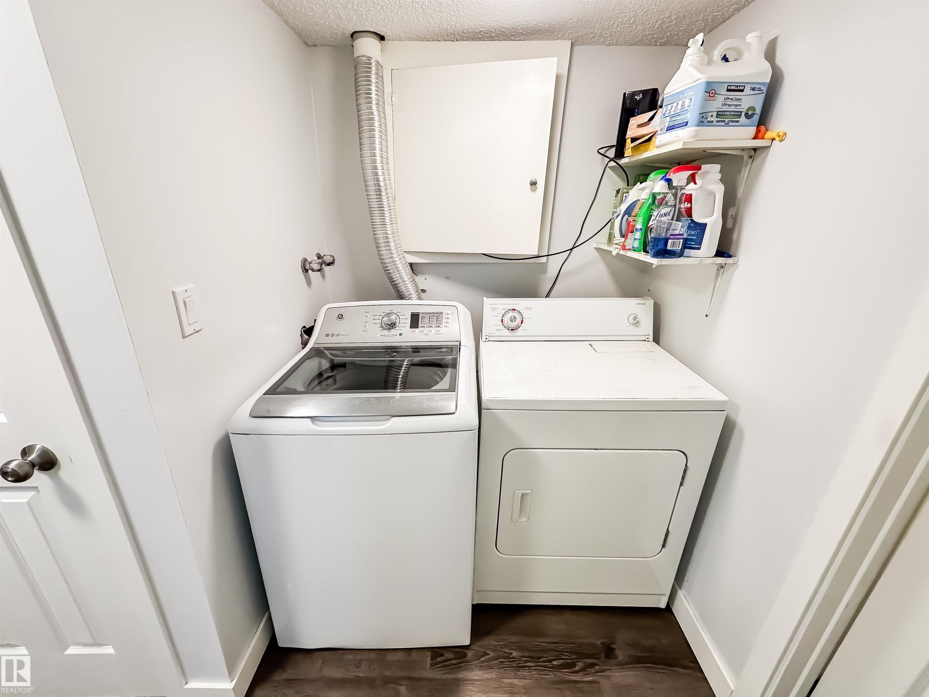 3521 41B Avenue, Edmonton, AB - Indoor Photo Showing Laundry Room