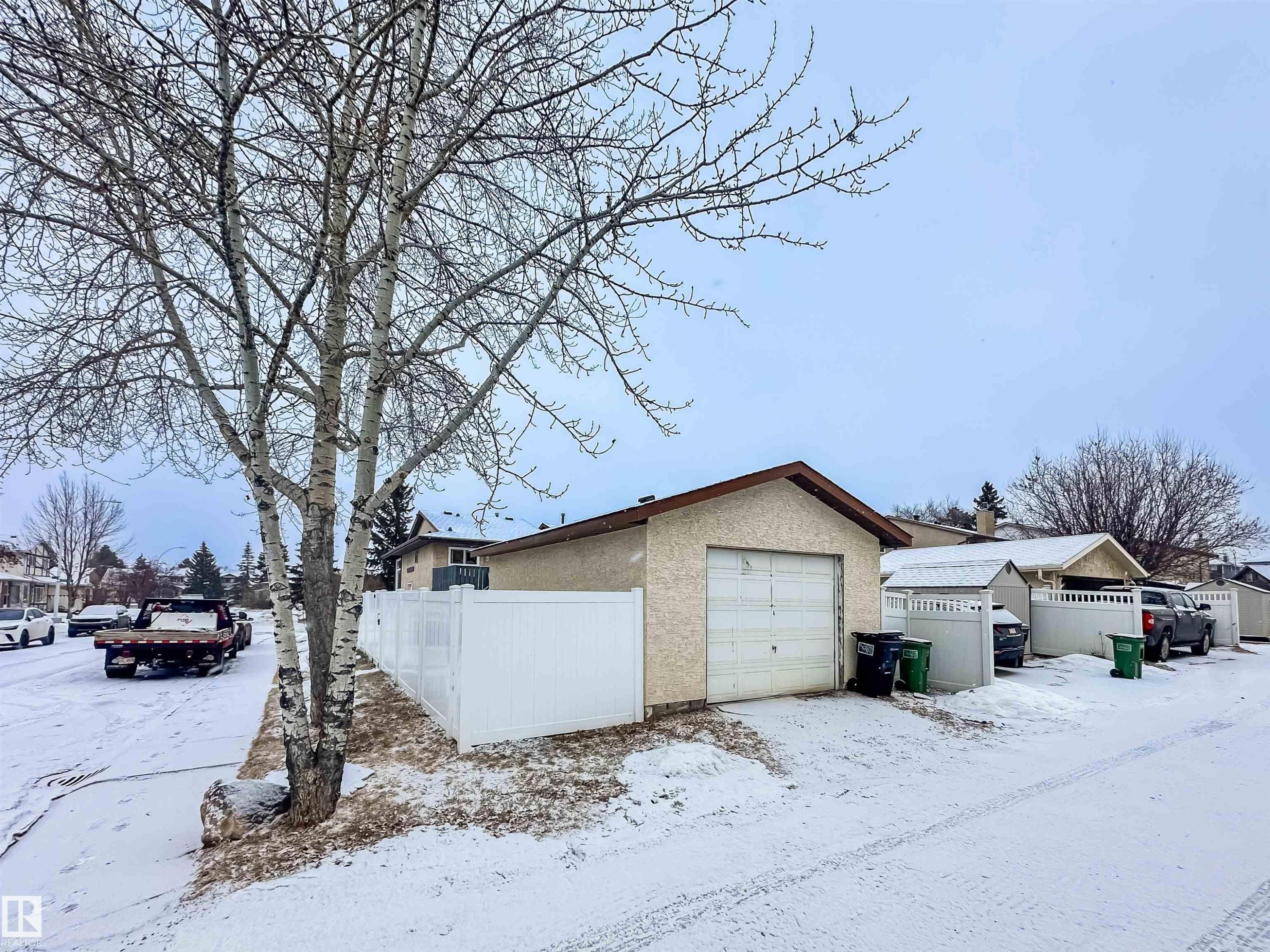 3521 41B Avenue, Edmonton, AB - Outdoor