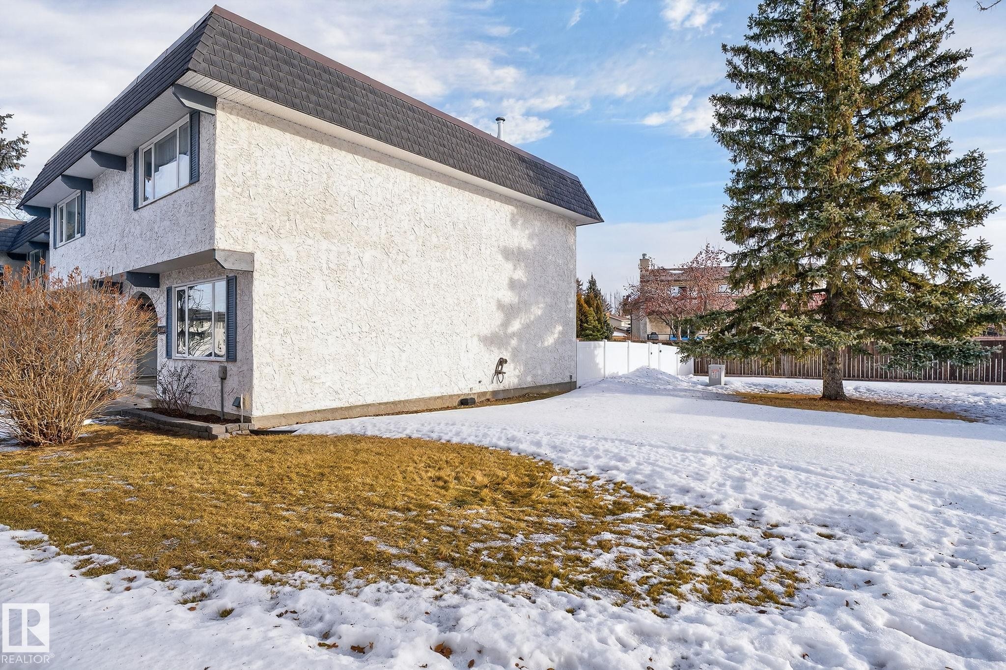 11349 22 Avenue, Edmonton, AB - Outdoor