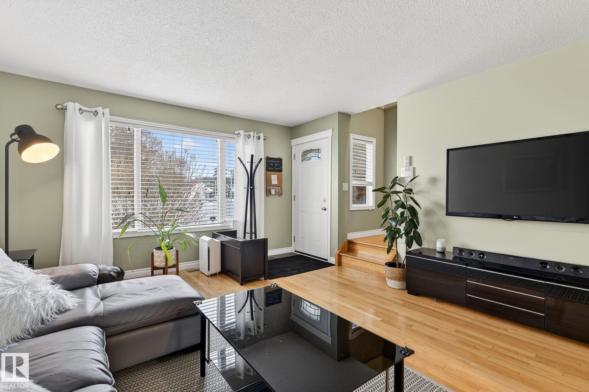 11349 22 Avenue, Edmonton, AB - Indoor Photo Showing Other Room