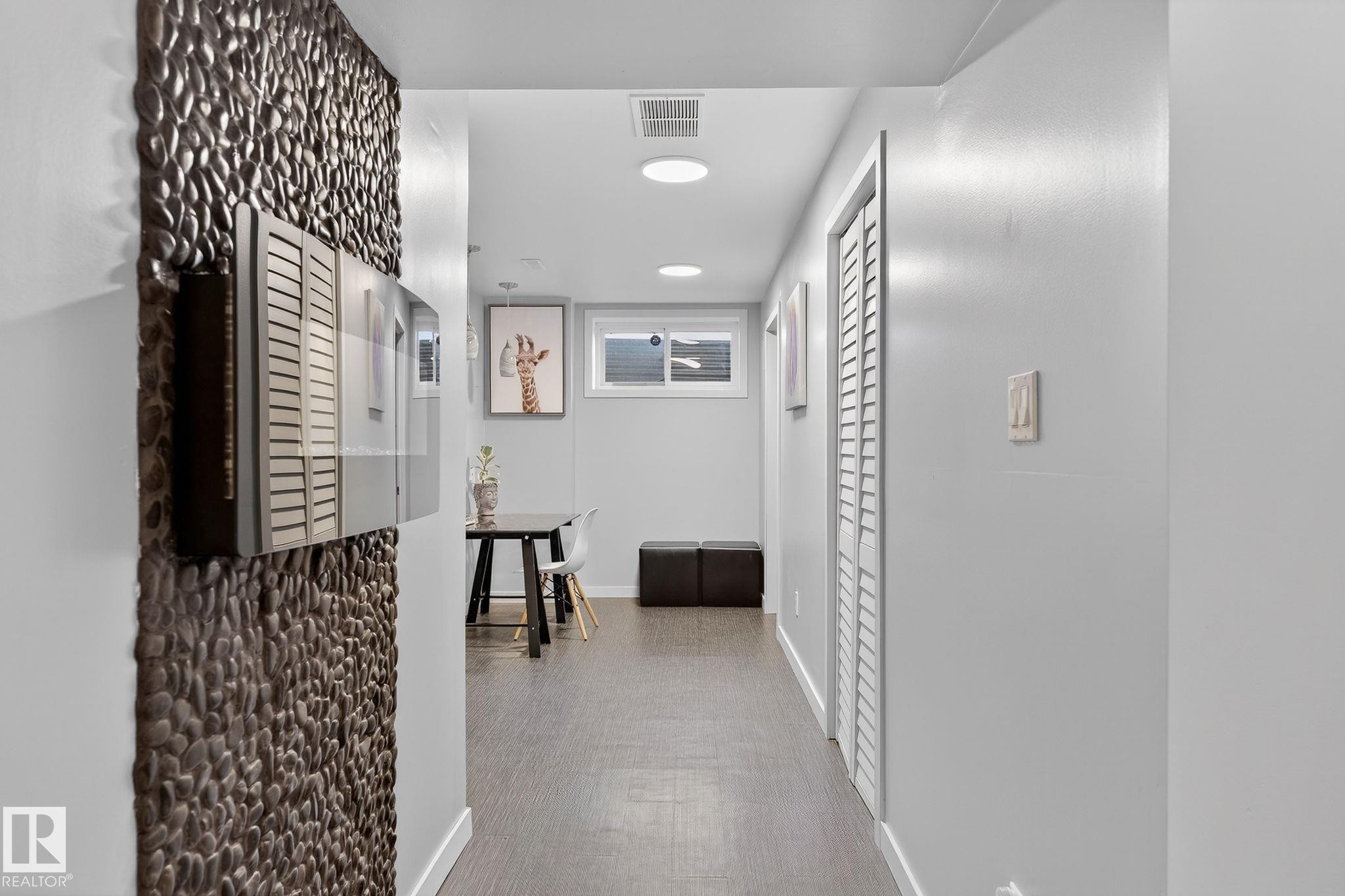 11349 22 Avenue, Edmonton, AB - Indoor Photo Showing Other Room