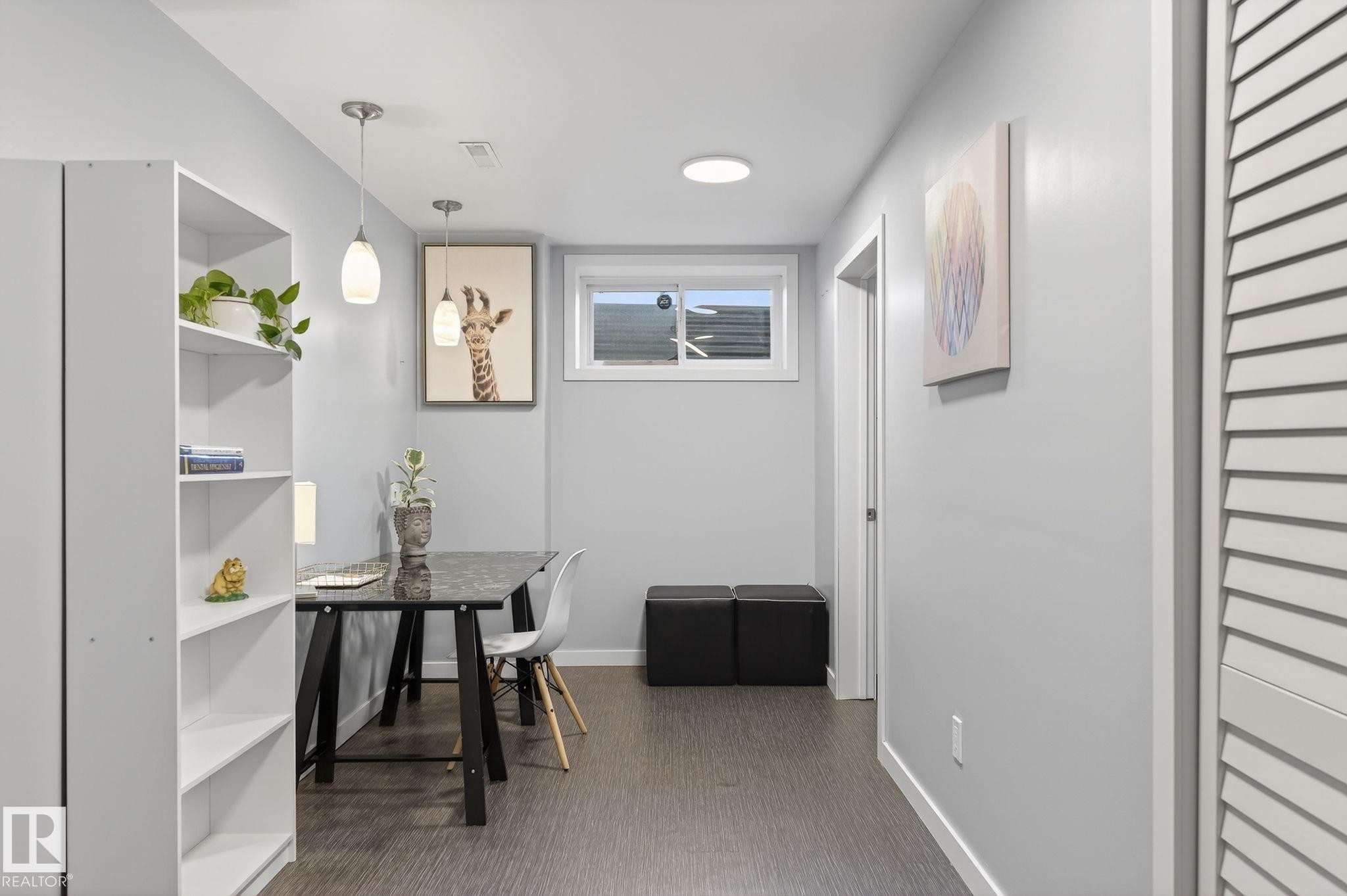 11349 22 Avenue, Edmonton, AB - Indoor Photo Showing Other Room