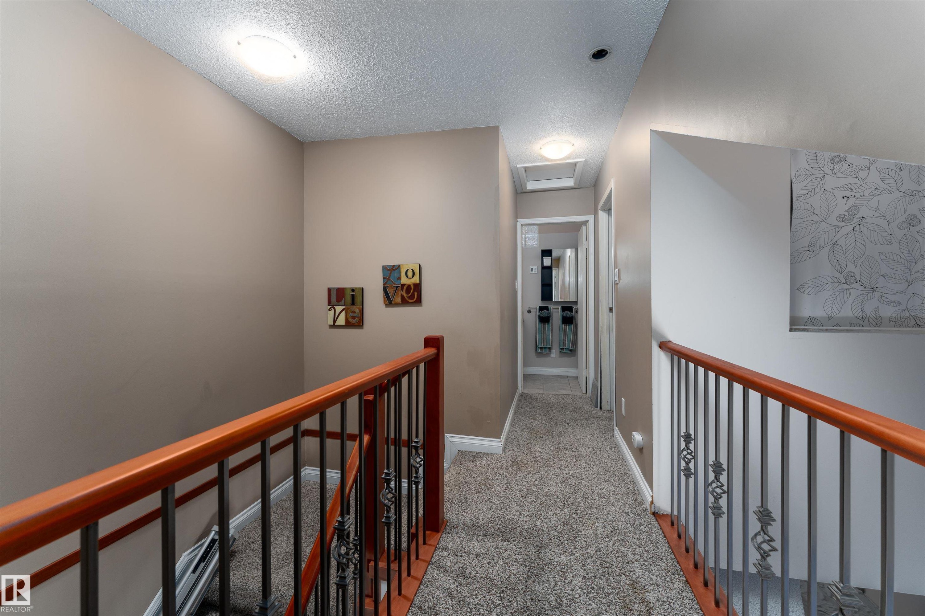 5359 Hill View Crescent, Edmonton, AB - Indoor Photo Showing Other Room