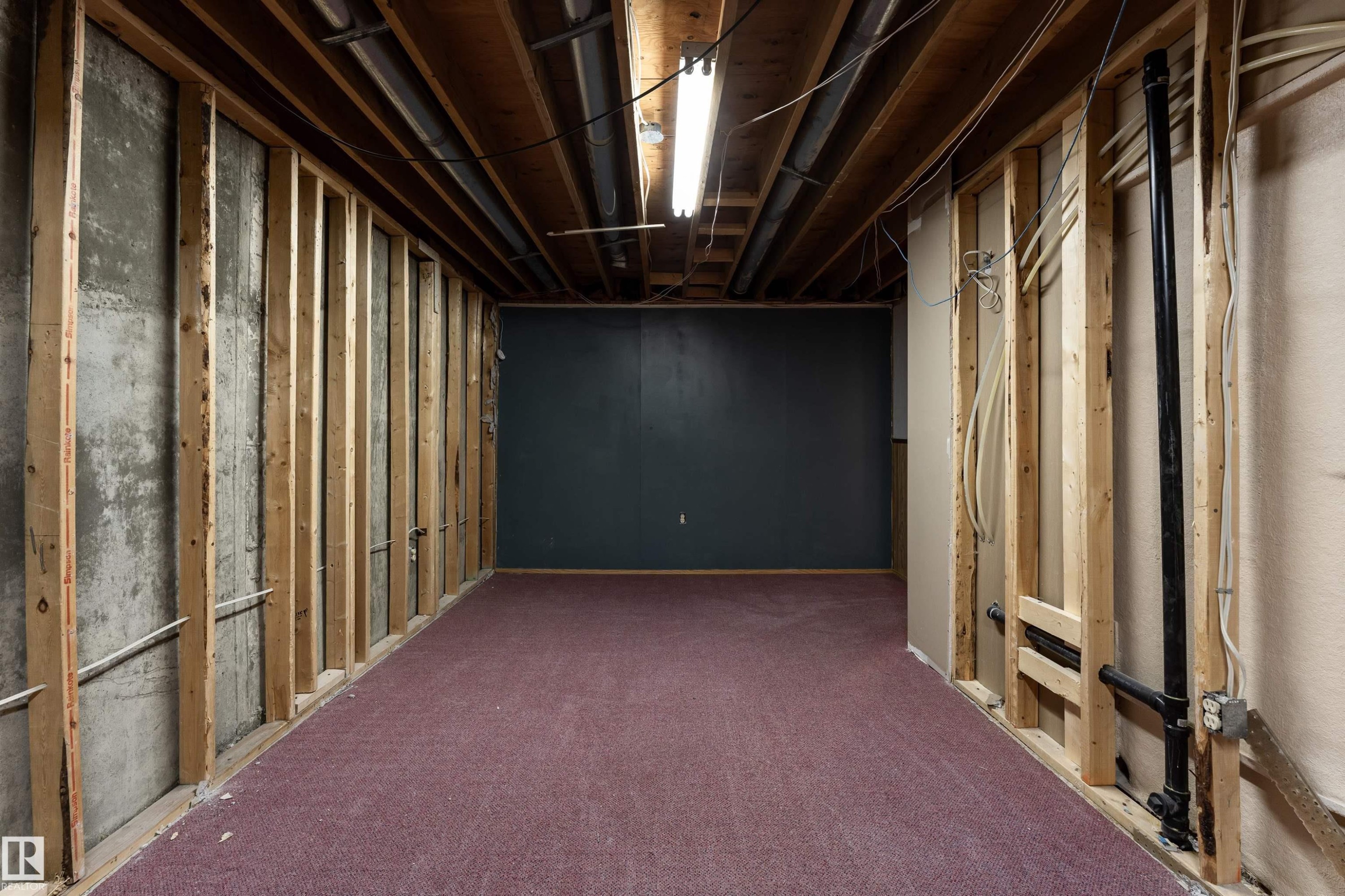 5359 Hill View Crescent, Edmonton, AB - Indoor Photo Showing Other Room