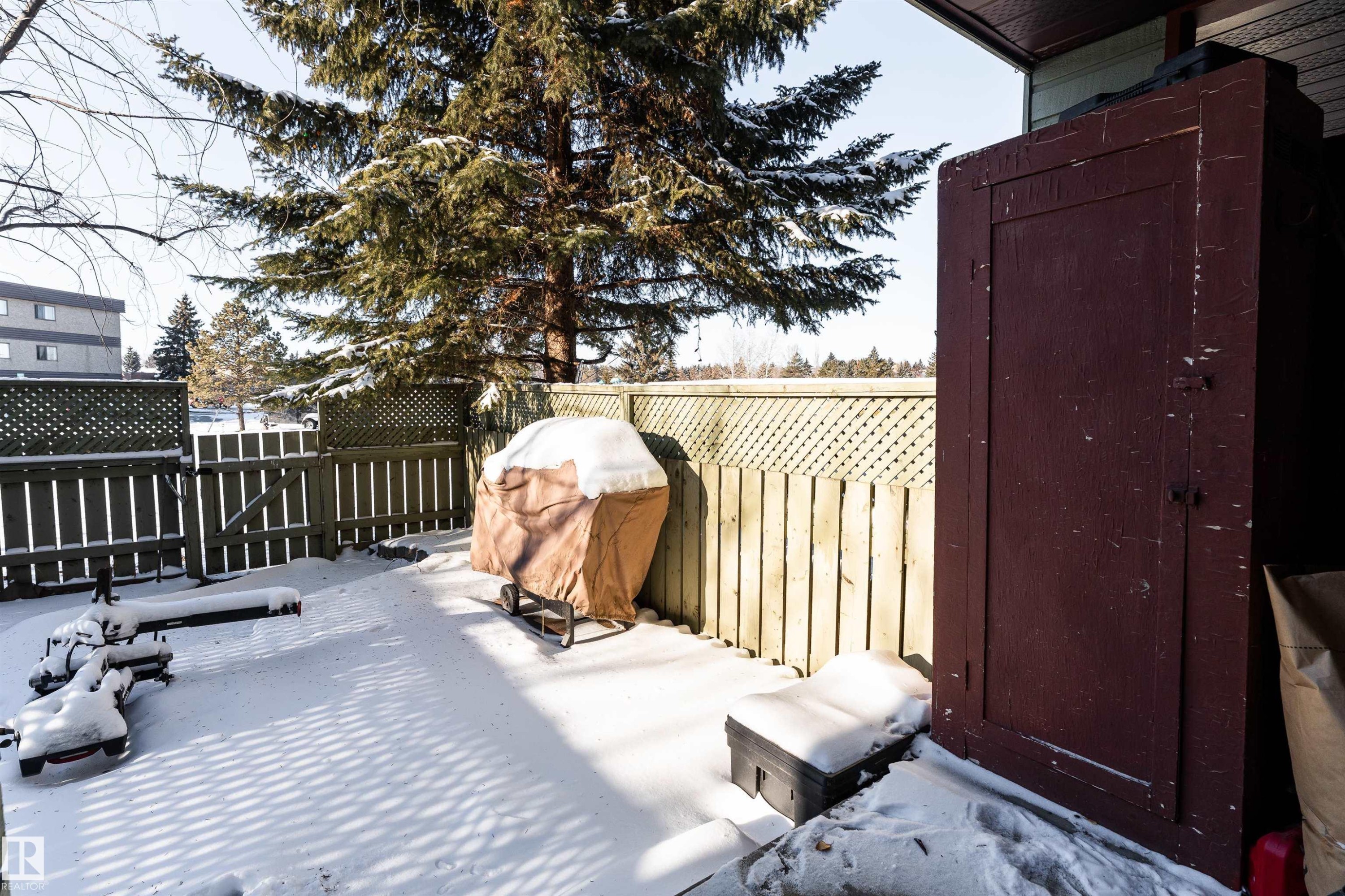 5359 Hill View Crescent, Edmonton, AB - Outdoor With Exterior