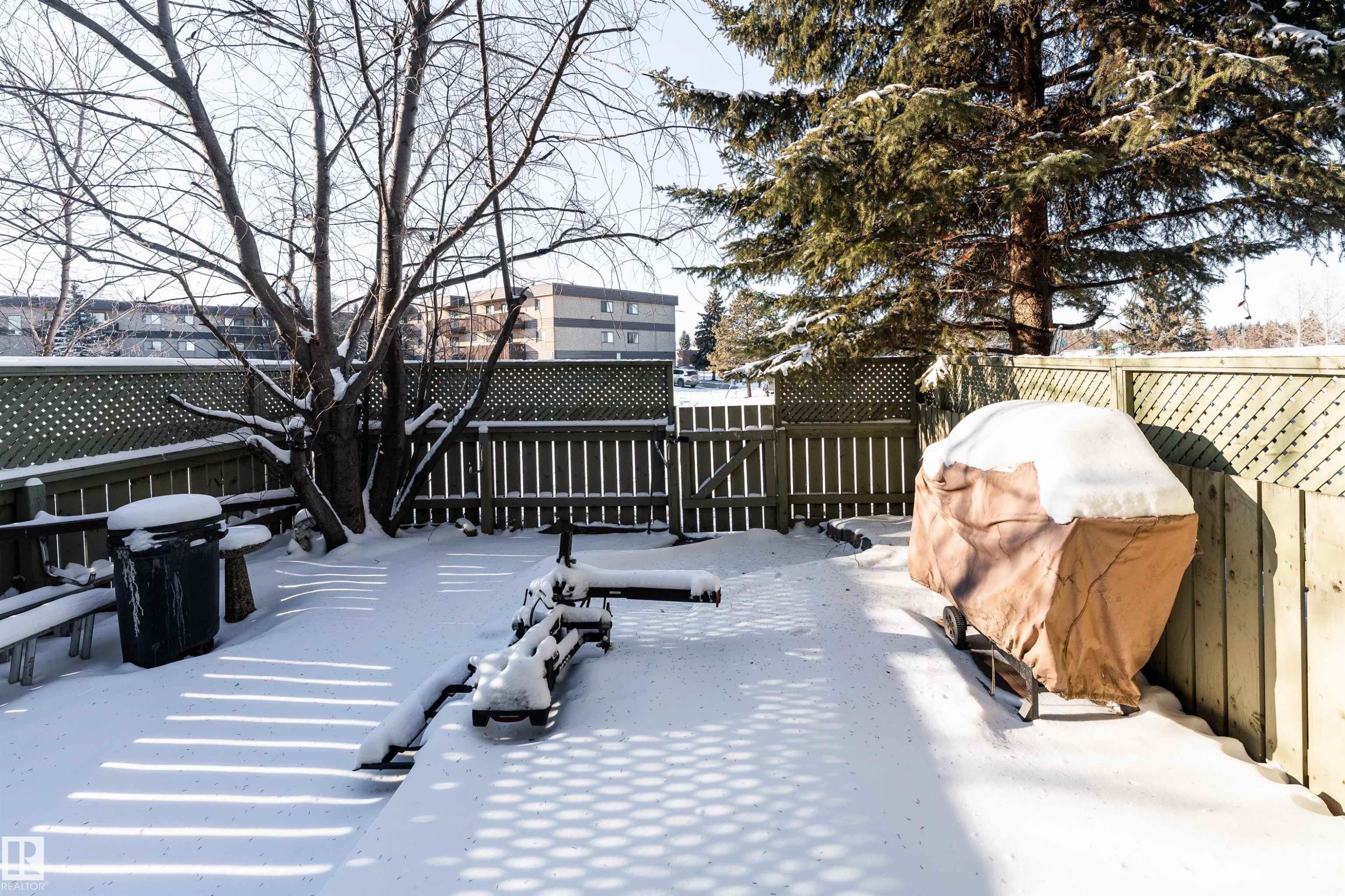 5359 Hill View Crescent, Edmonton, AB - Outdoor