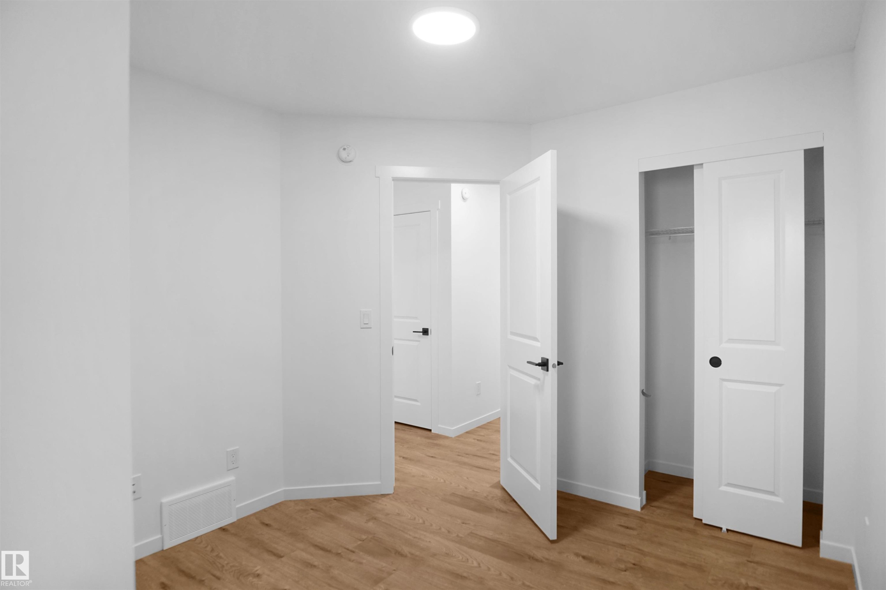 2103 210 Street, Edmonton, AB - Indoor Photo Showing Other Room