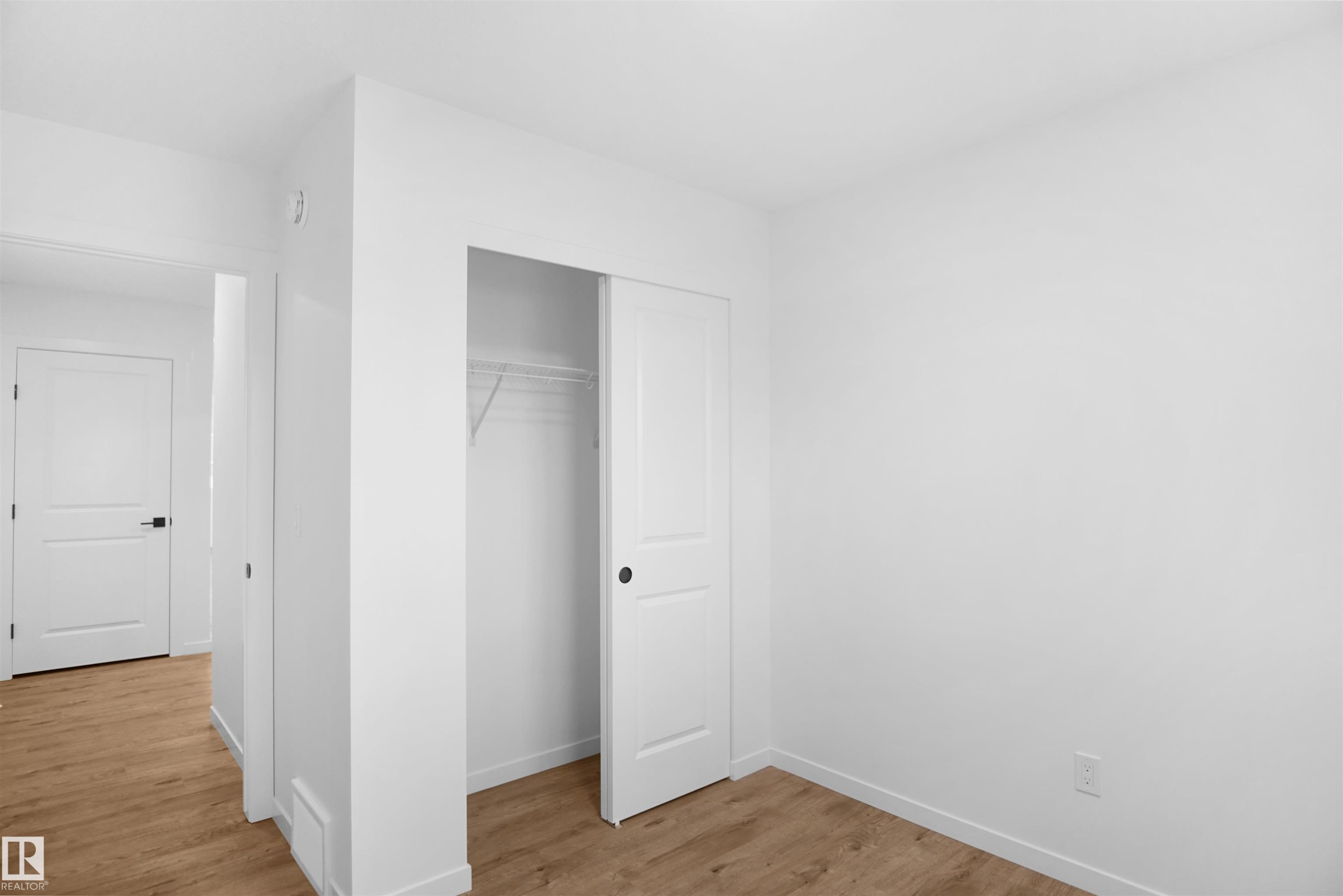 2103 210 Street, Edmonton, AB - Indoor Photo Showing Other Room