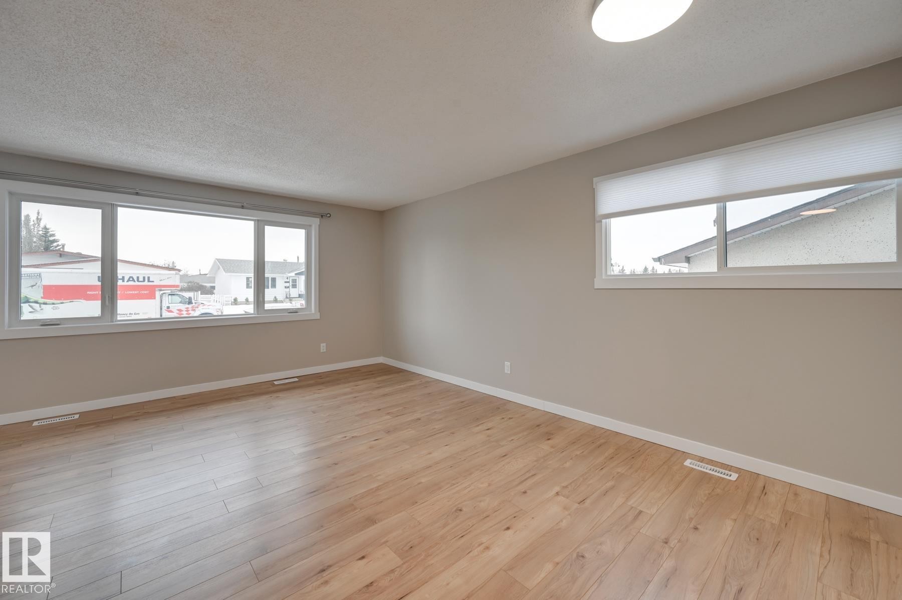 14903 77 Street, Edmonton, AB - Indoor Photo Showing Other Room