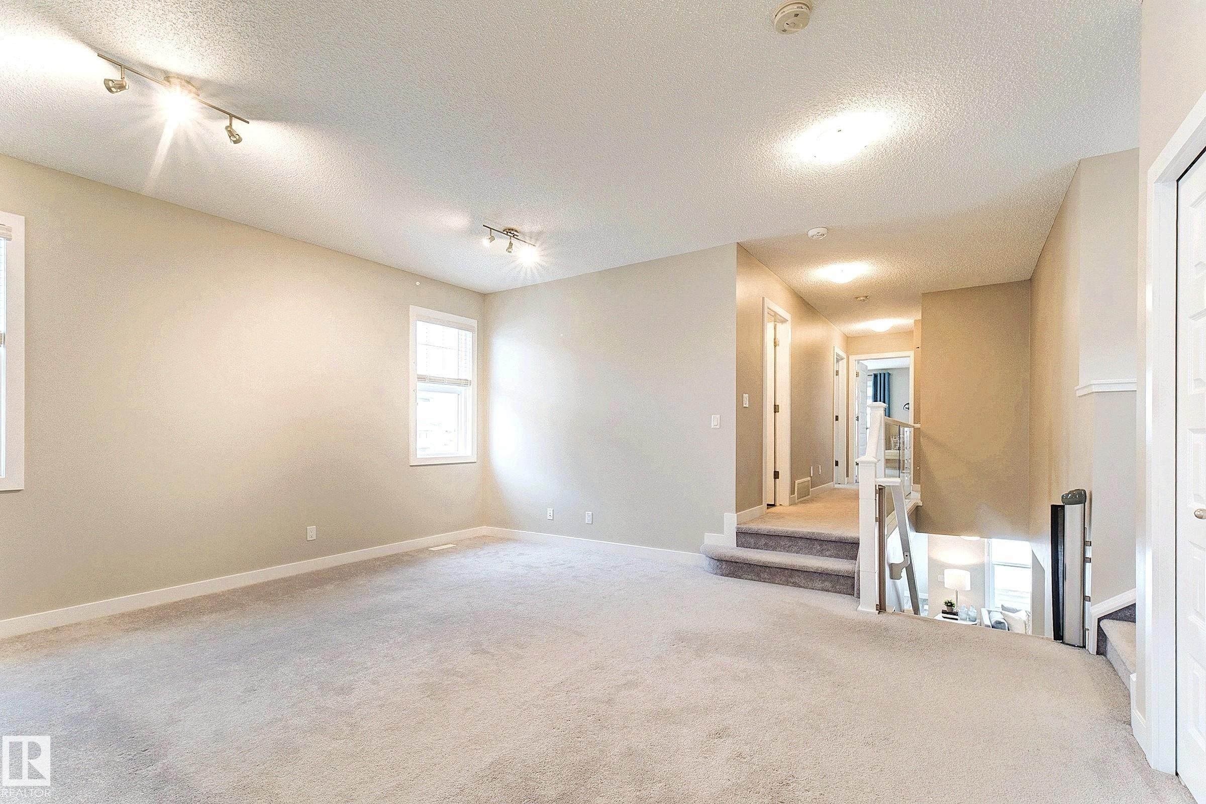 5441 Allbright Square, Edmonton, AB - Indoor Photo Showing Other Room
