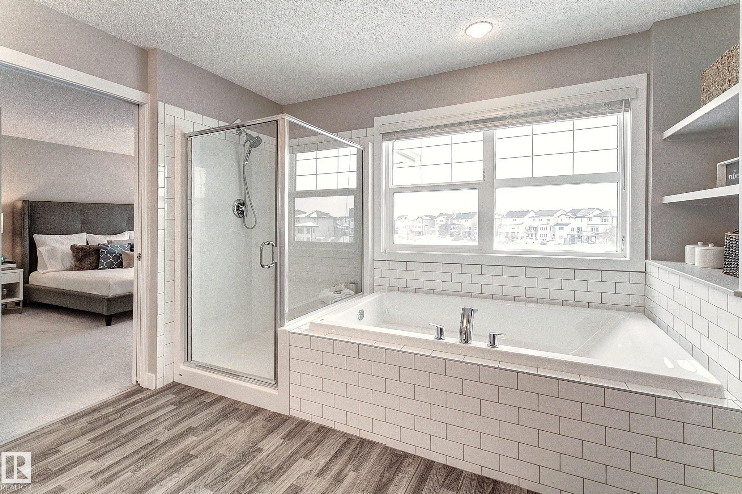 5441 Allbright Square, Edmonton, AB - Indoor Photo Showing Bathroom