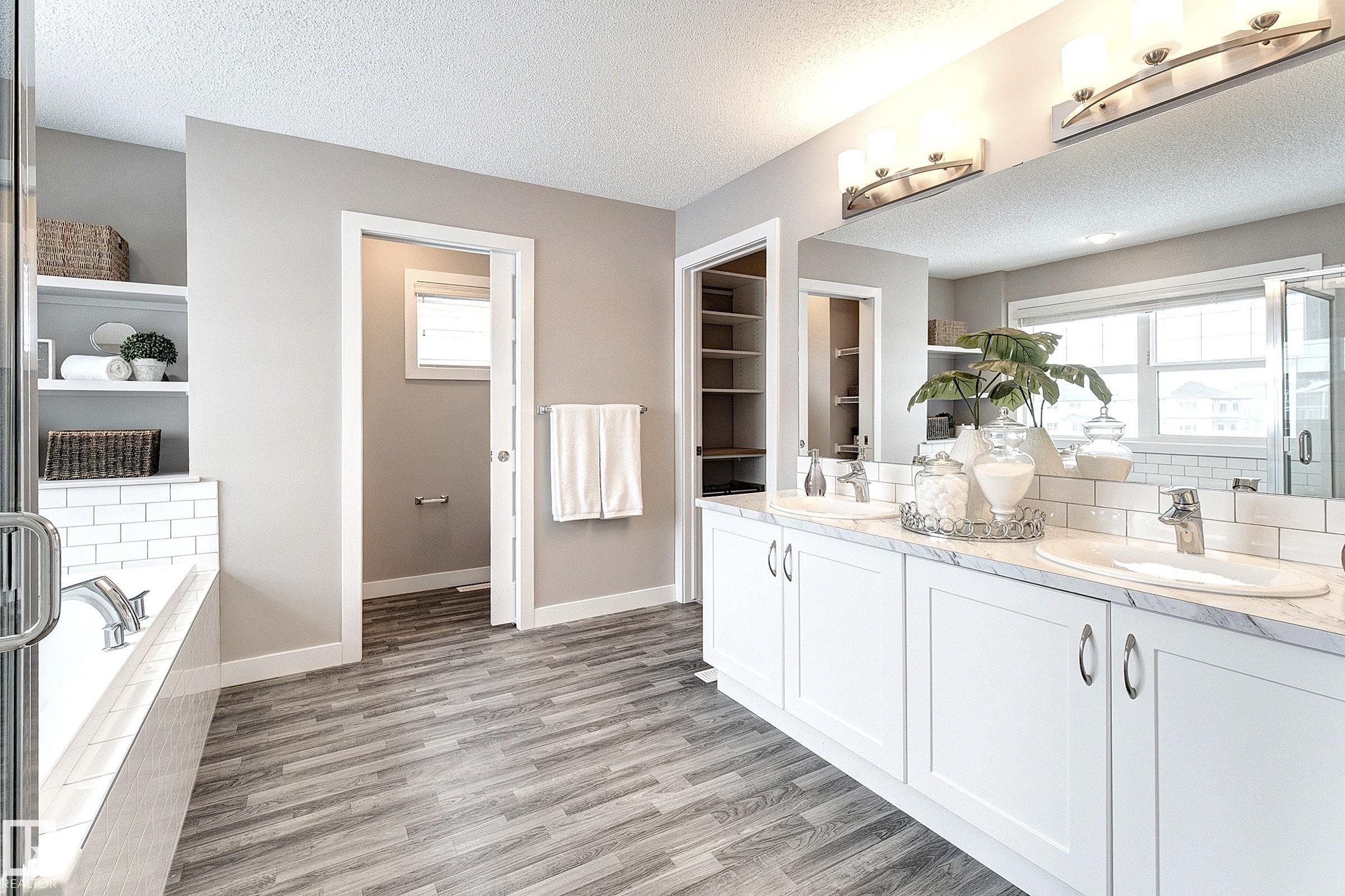 5441 Allbright Square, Edmonton, AB - Indoor