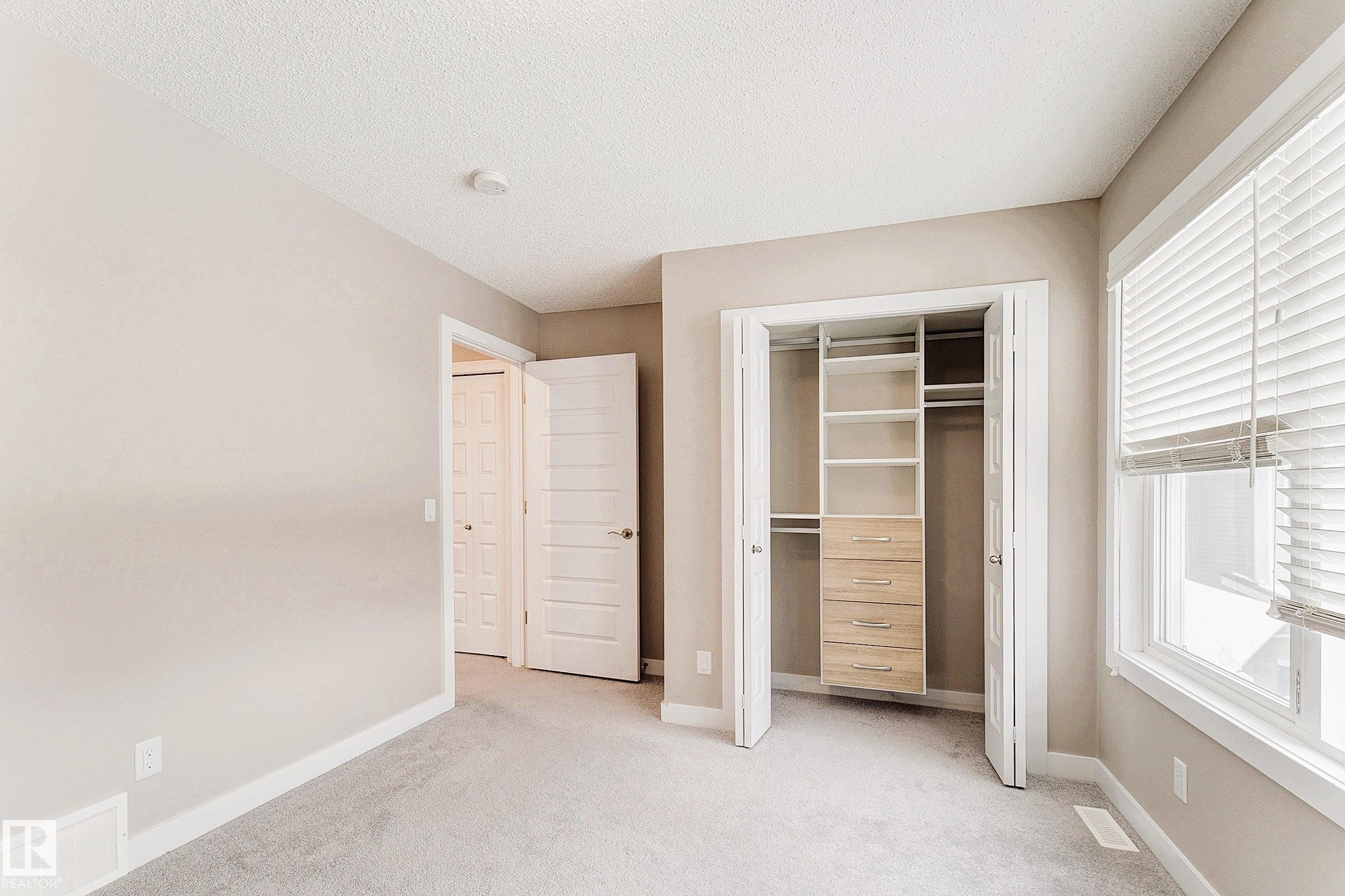 5441 Allbright Square, Edmonton, AB - Indoor Photo Showing Other Room