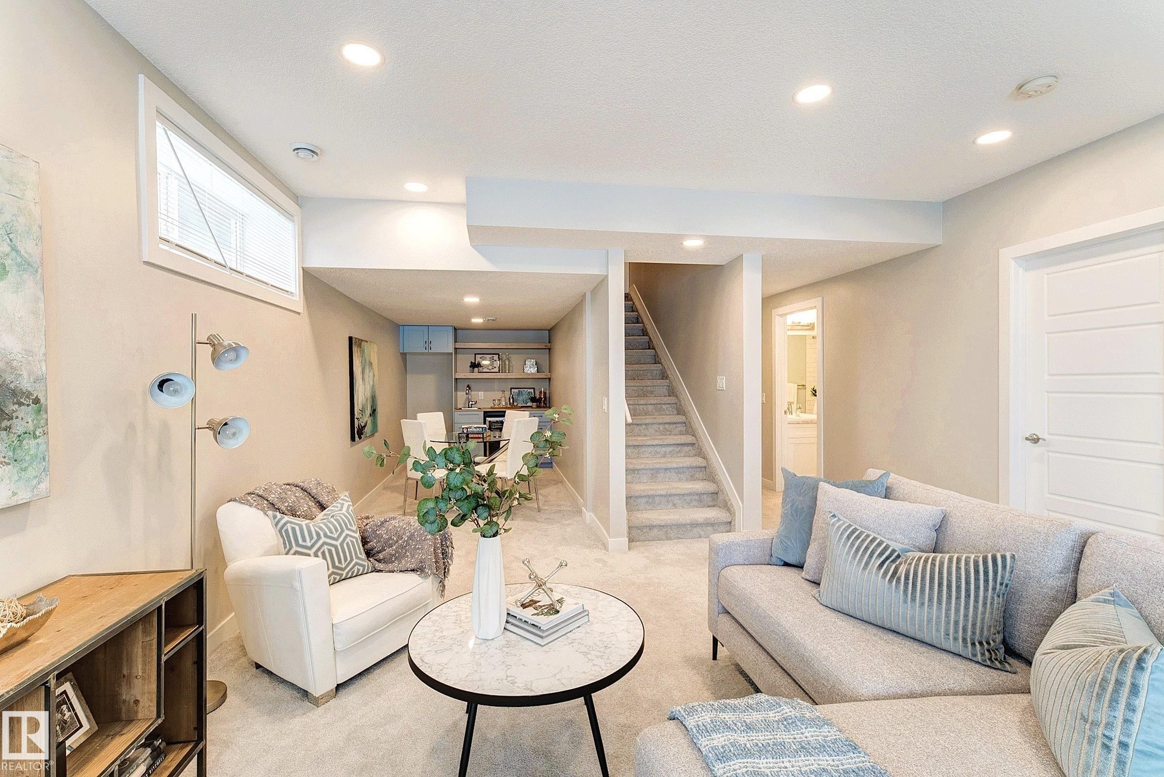 5441 Allbright Square, Edmonton, AB - Indoor Photo Showing Living Room