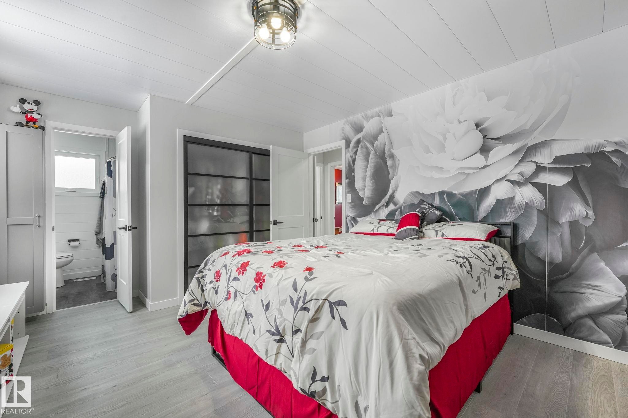 5204 47 Street, Redwater, AB - Indoor Photo Showing Bedroom