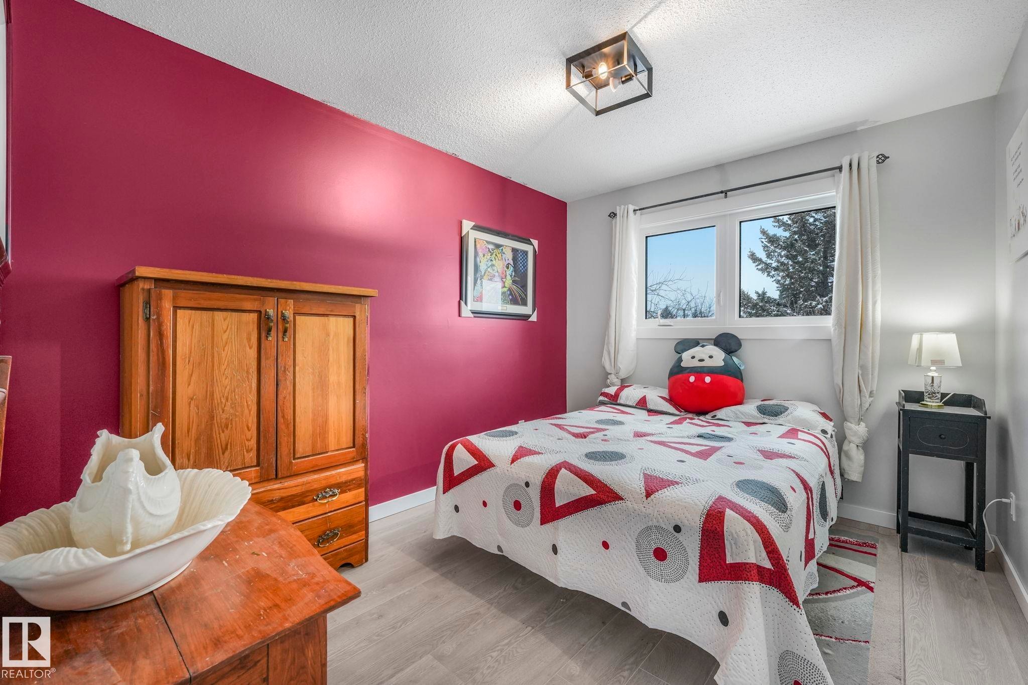5204 47 Street, Redwater, AB - Indoor Photo Showing Bedroom