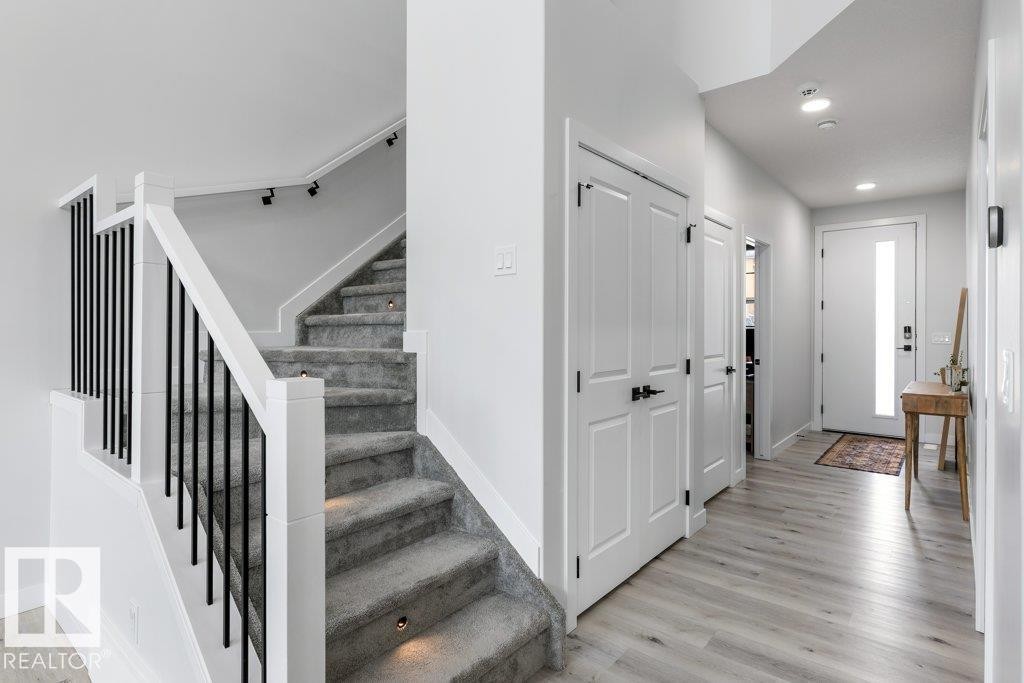 6464 King Wynd, Edmonton, AB - Indoor Photo Showing Other Room