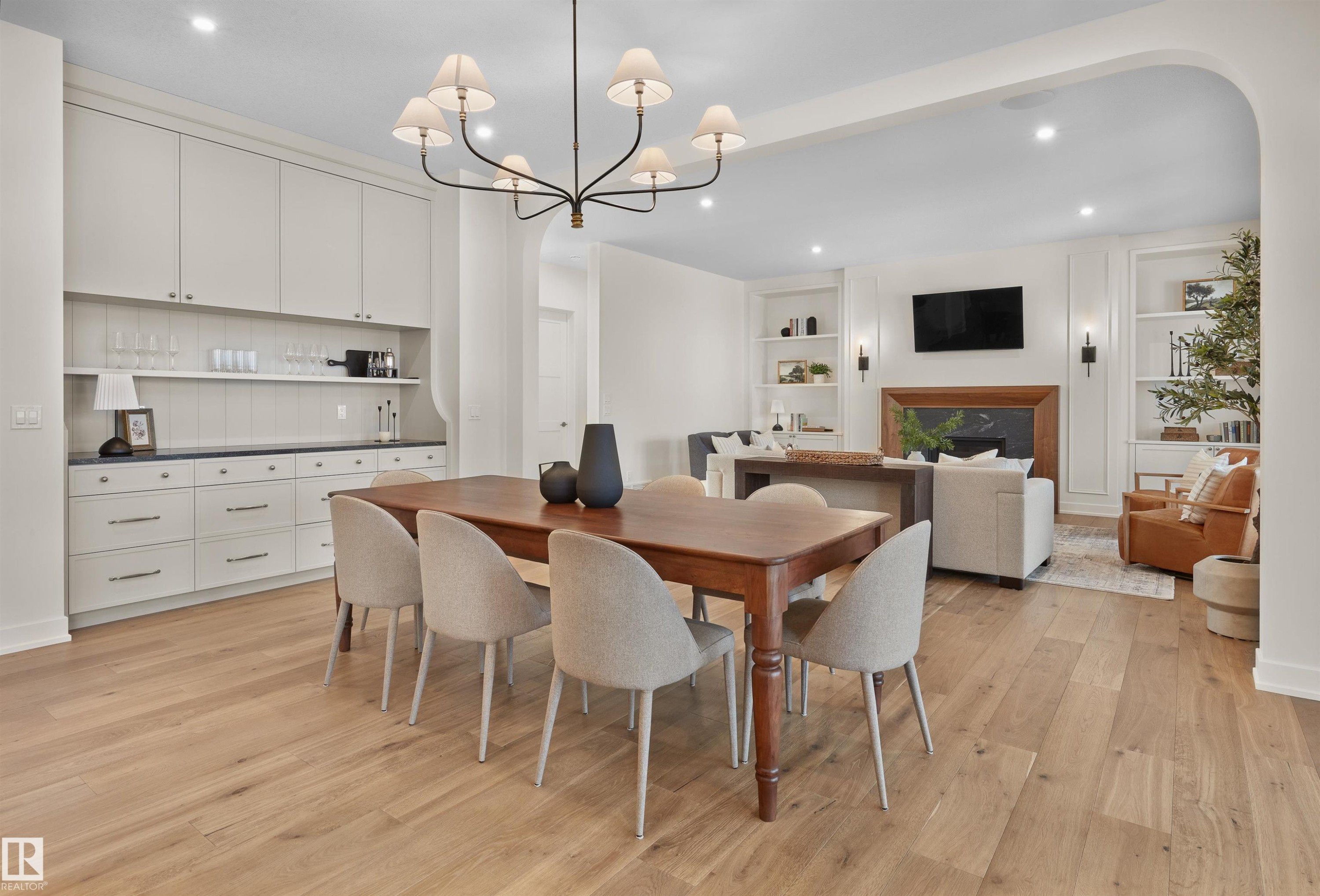 4183 Cameron Heights Point(E), Edmonton, AB - Indoor Photo Showing Dining Room
